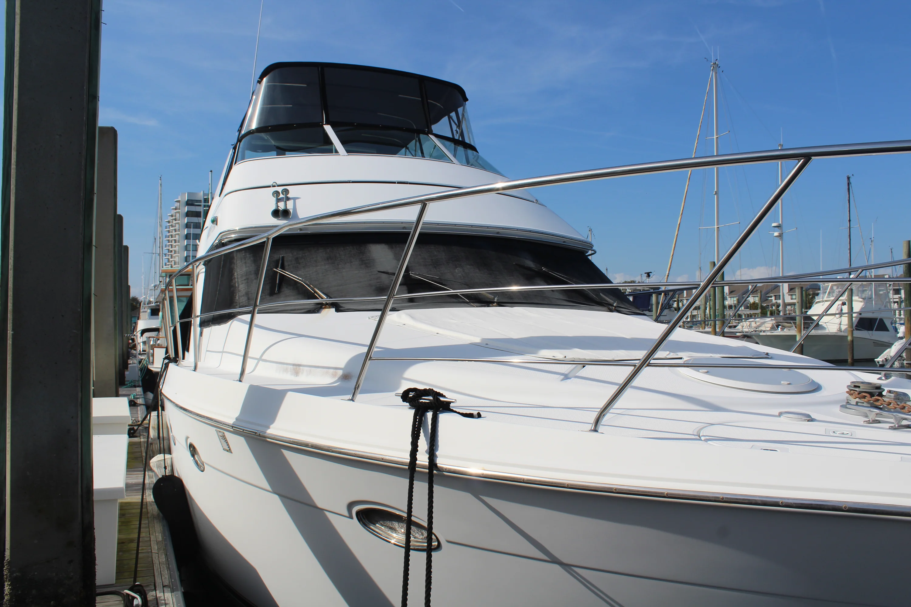 2000 Carver Yachts 450 VOYAGER PILOTHOUSE Image Thumbnail #7