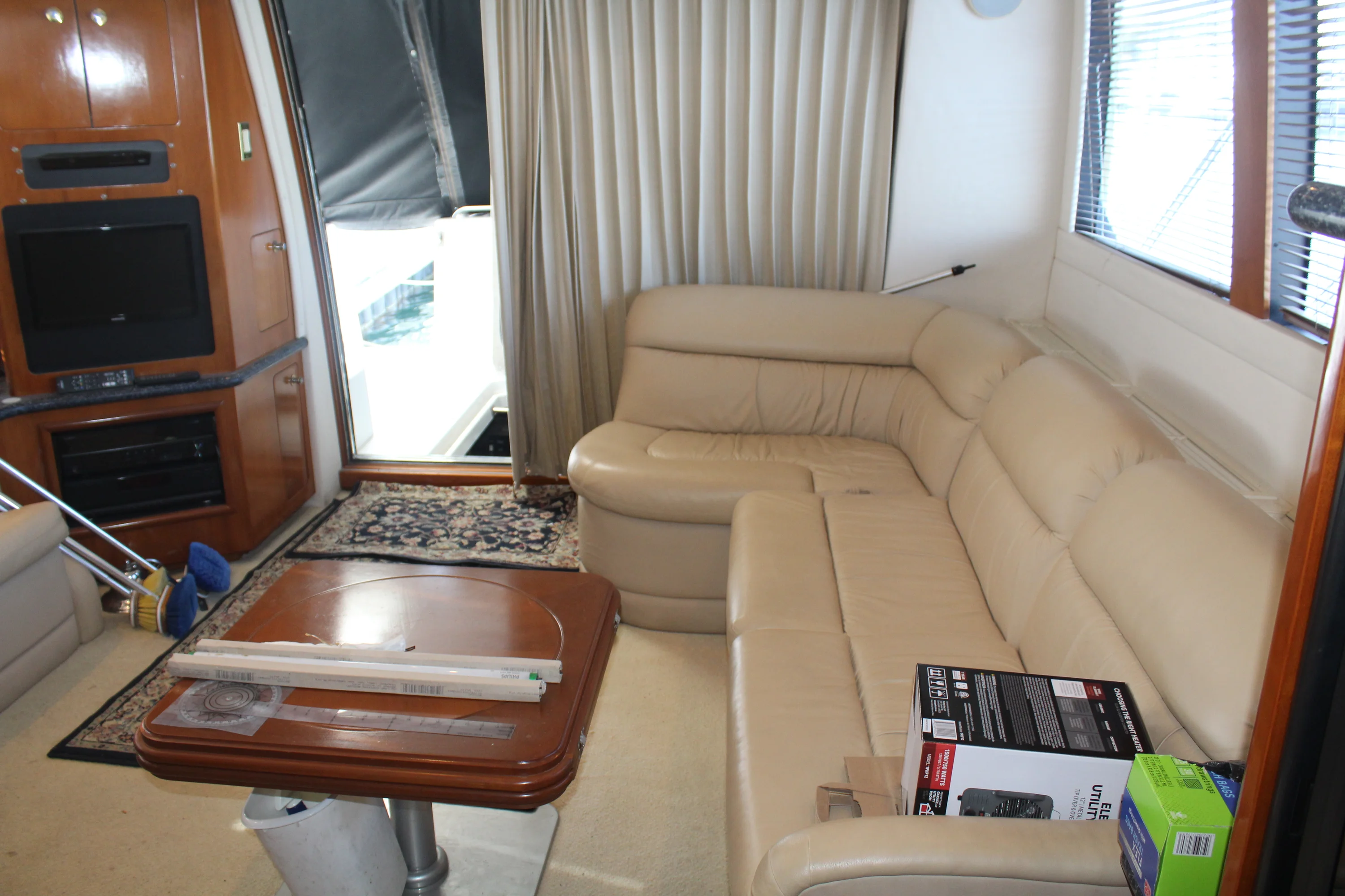 2000 Carver Yachts 450 VOYAGER PILOTHOUSE Image Thumbnail #22