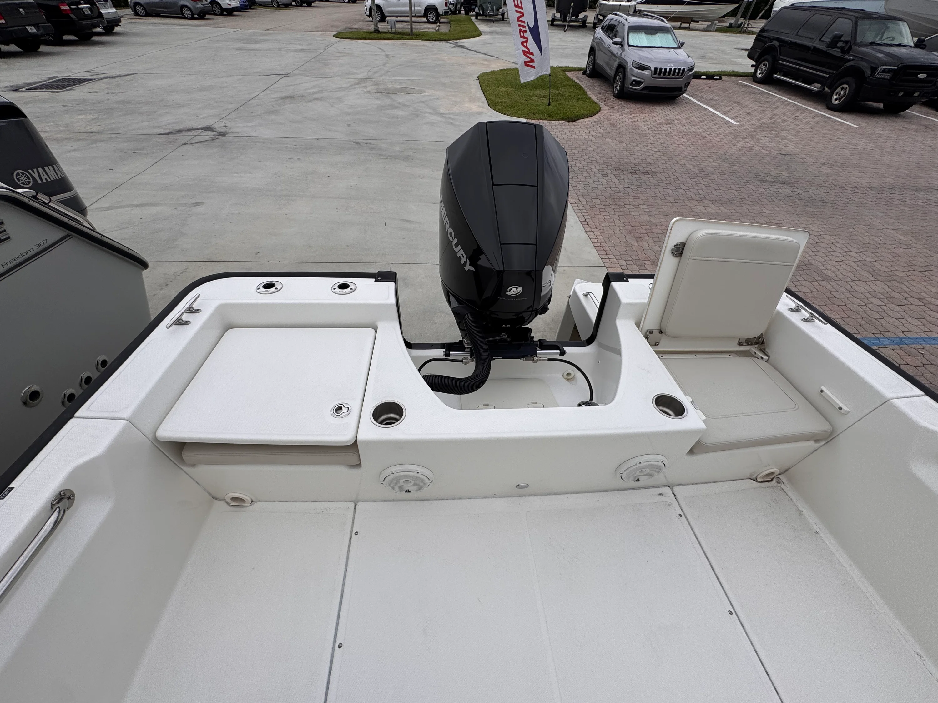 2023 Boston Whaler 210 Montauk Image Thumbnail #7