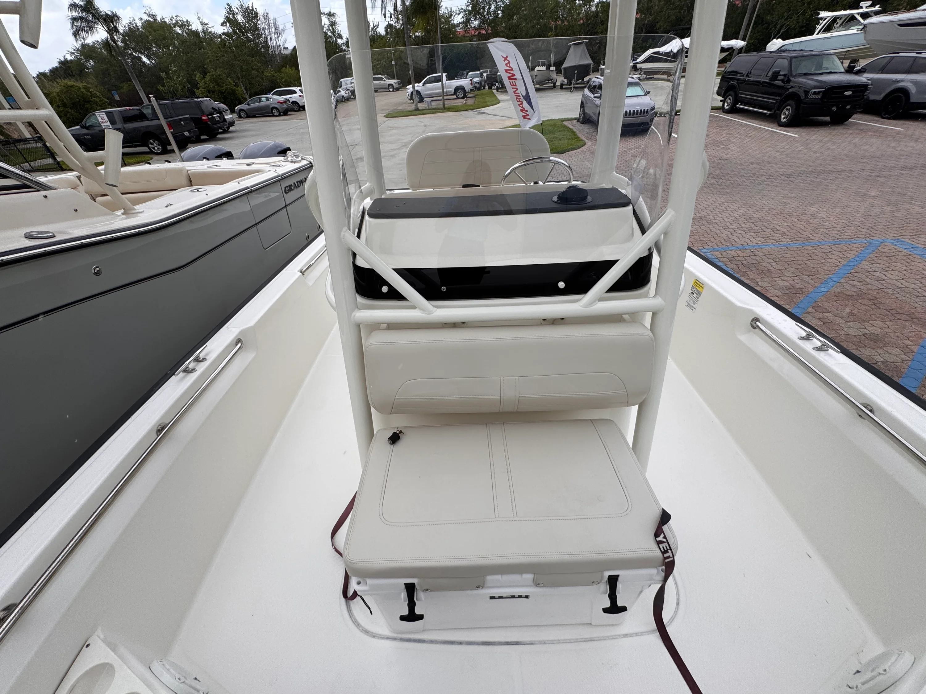 2023 Boston Whaler 210 Montauk Image Thumbnail #19