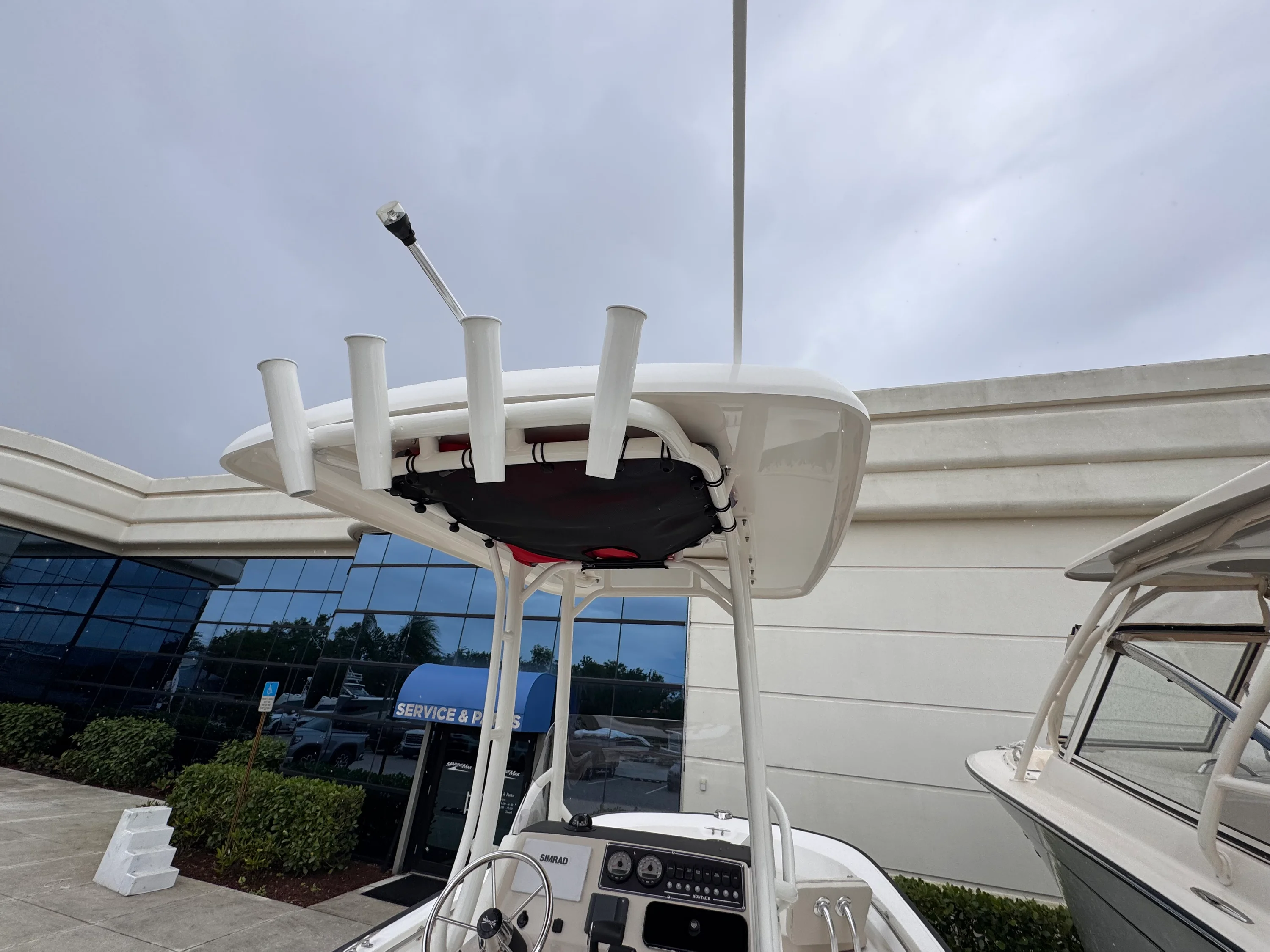 2023 Boston Whaler 210 Montauk Image Thumbnail #21