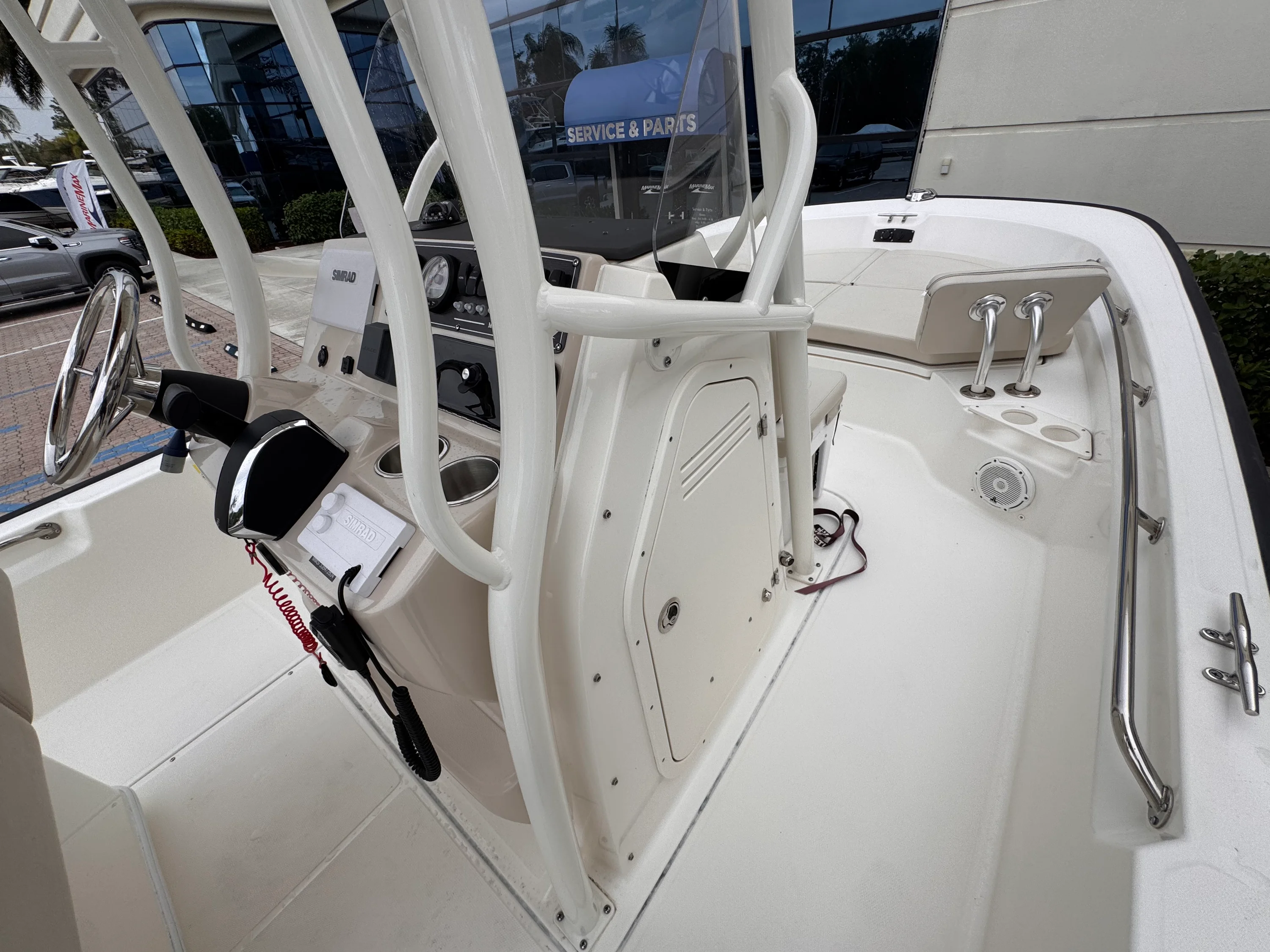 2023 Boston Whaler 210 Montauk Image Thumbnail #15