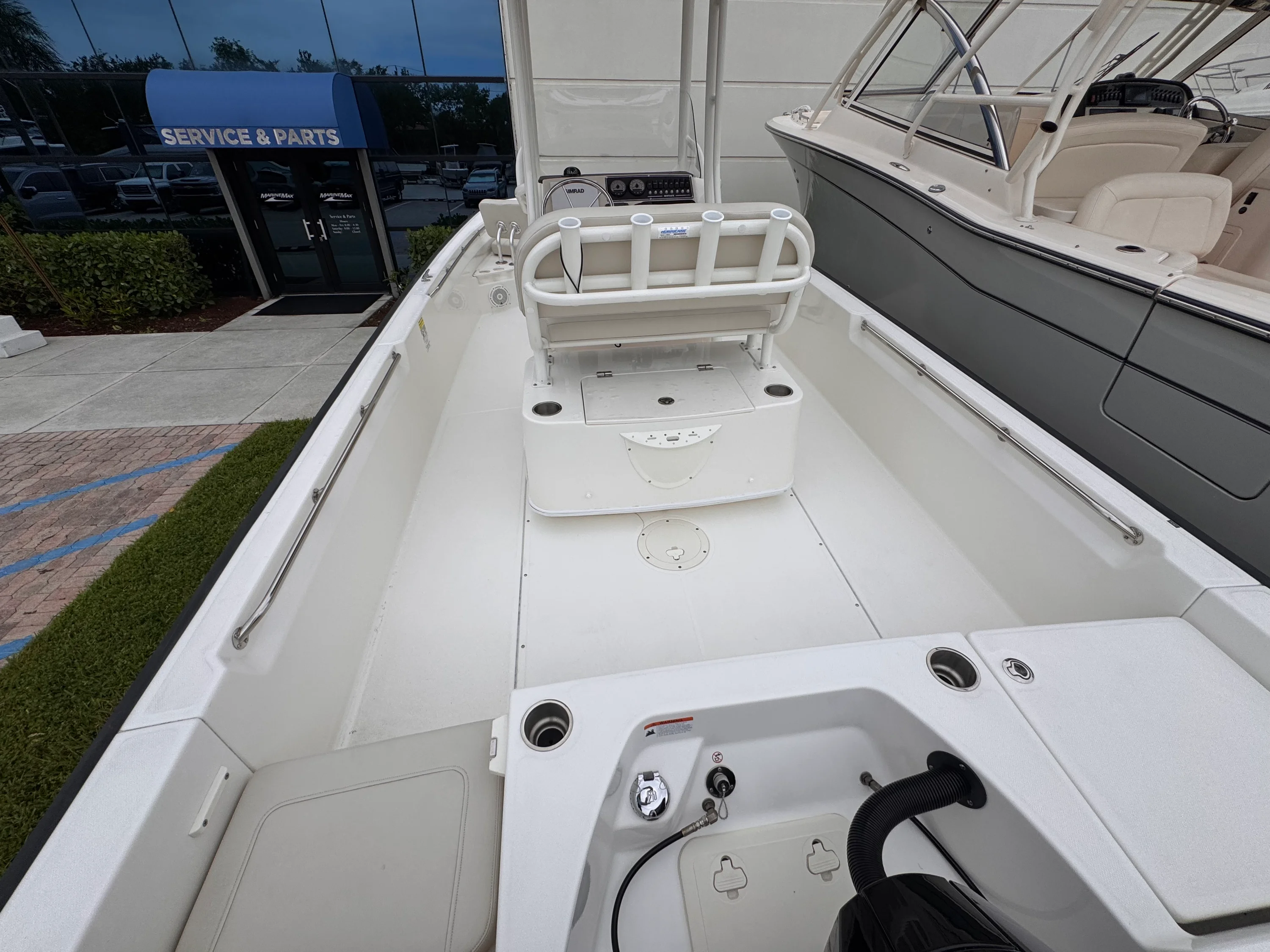 2023 Boston Whaler 210 Montauk Image Thumbnail #4