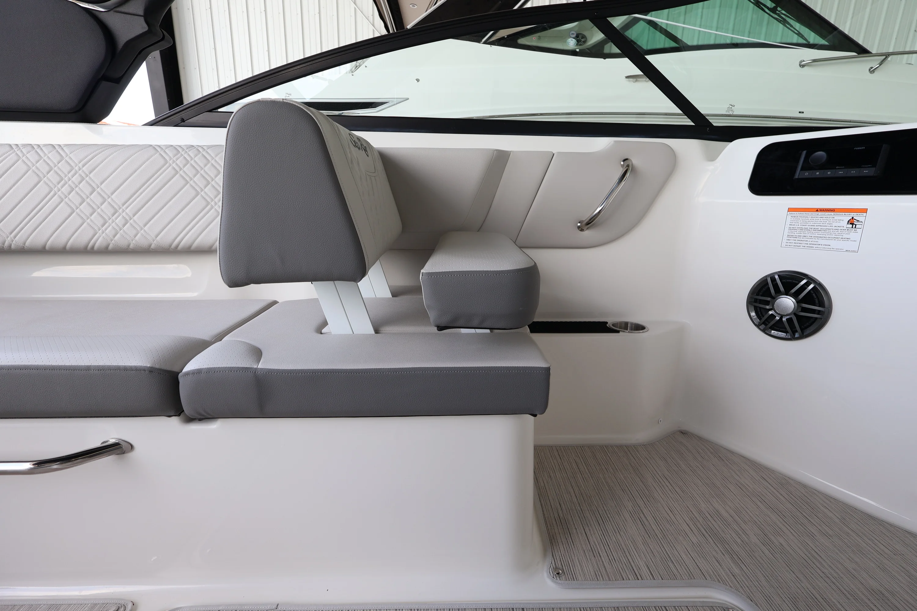 2026 Sea Ray SDX 250 Outboard Image Thumbnail #16