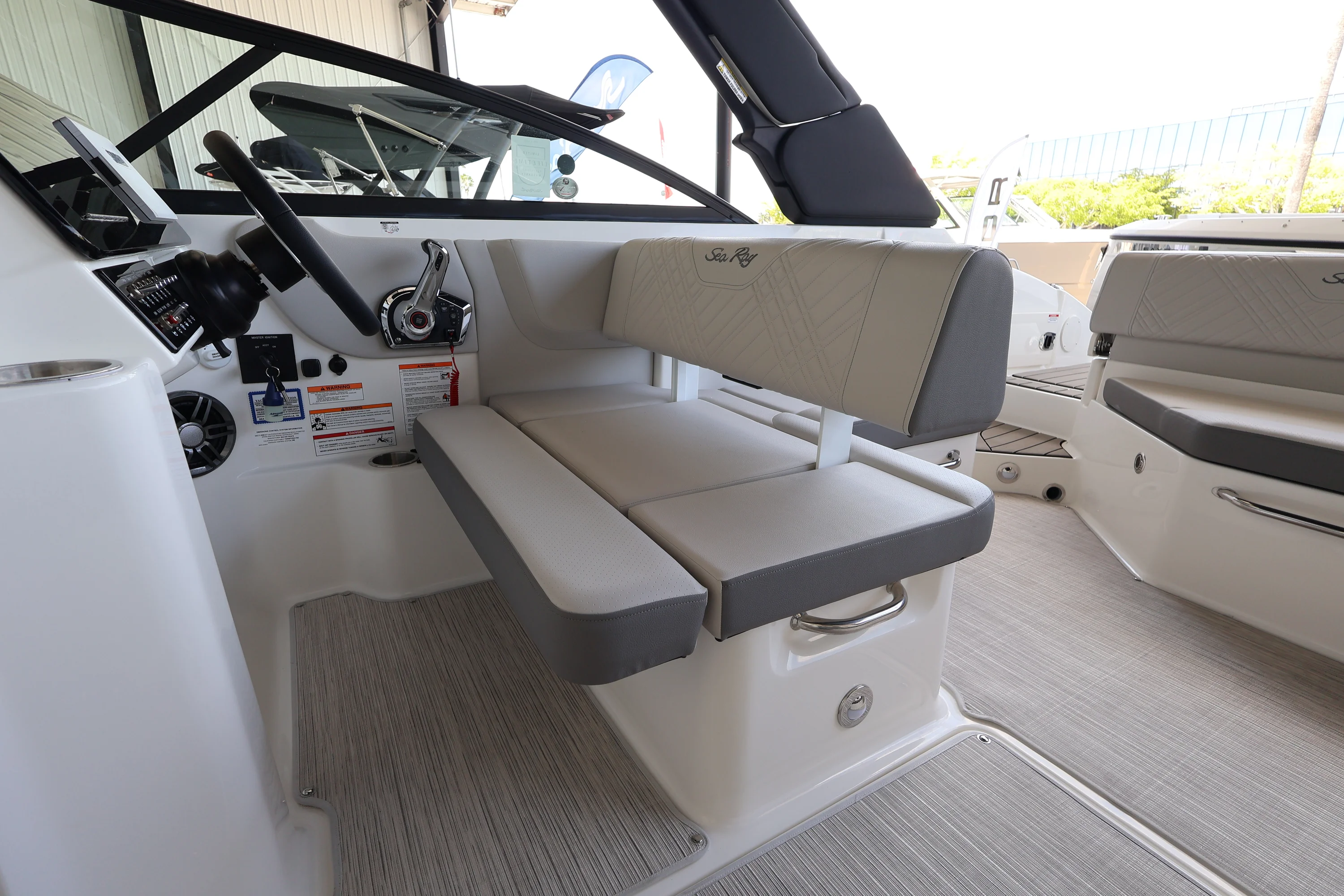 2026 Sea Ray SDX 250 Outboard Image Thumbnail #19