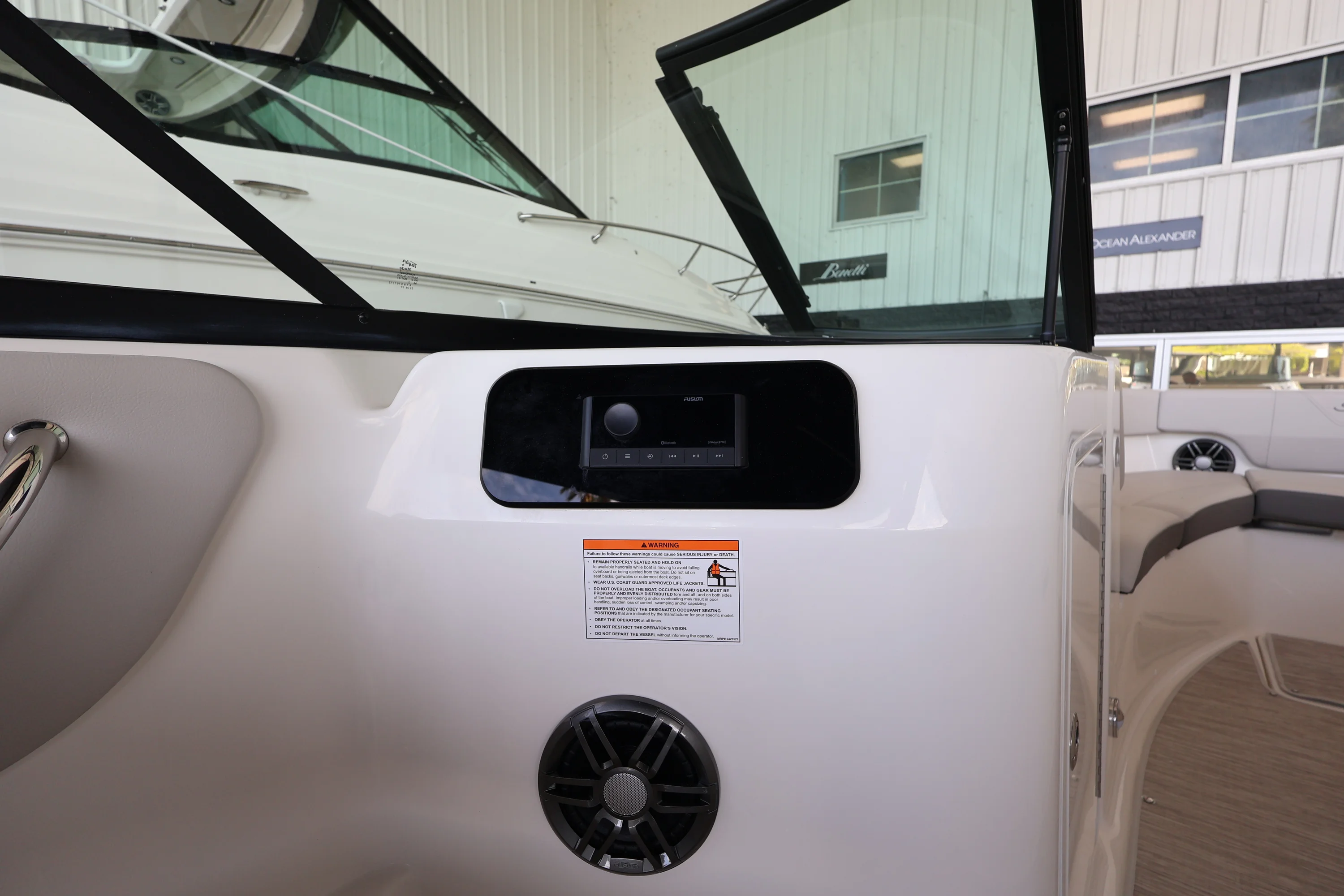 2026 Sea Ray SDX 250 Outboard Image Thumbnail #18