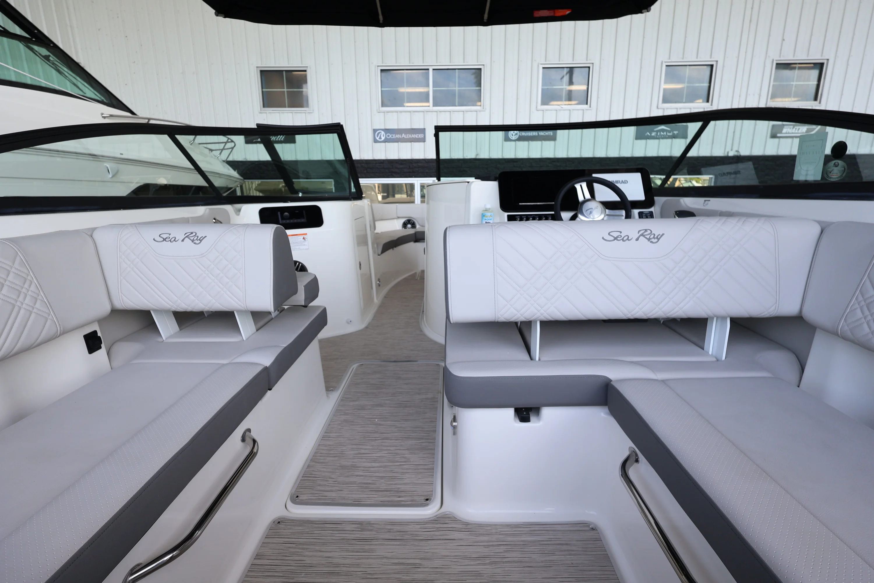 2026 Sea Ray SDX 250 Outboard Image Thumbnail #14