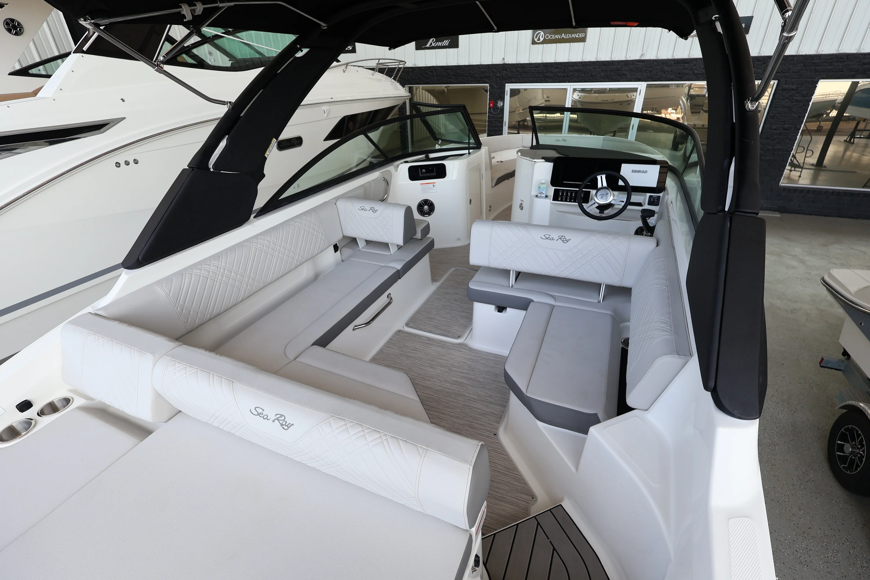 2026 Sea Ray SDX 250 Outboard Image Thumbnail #10