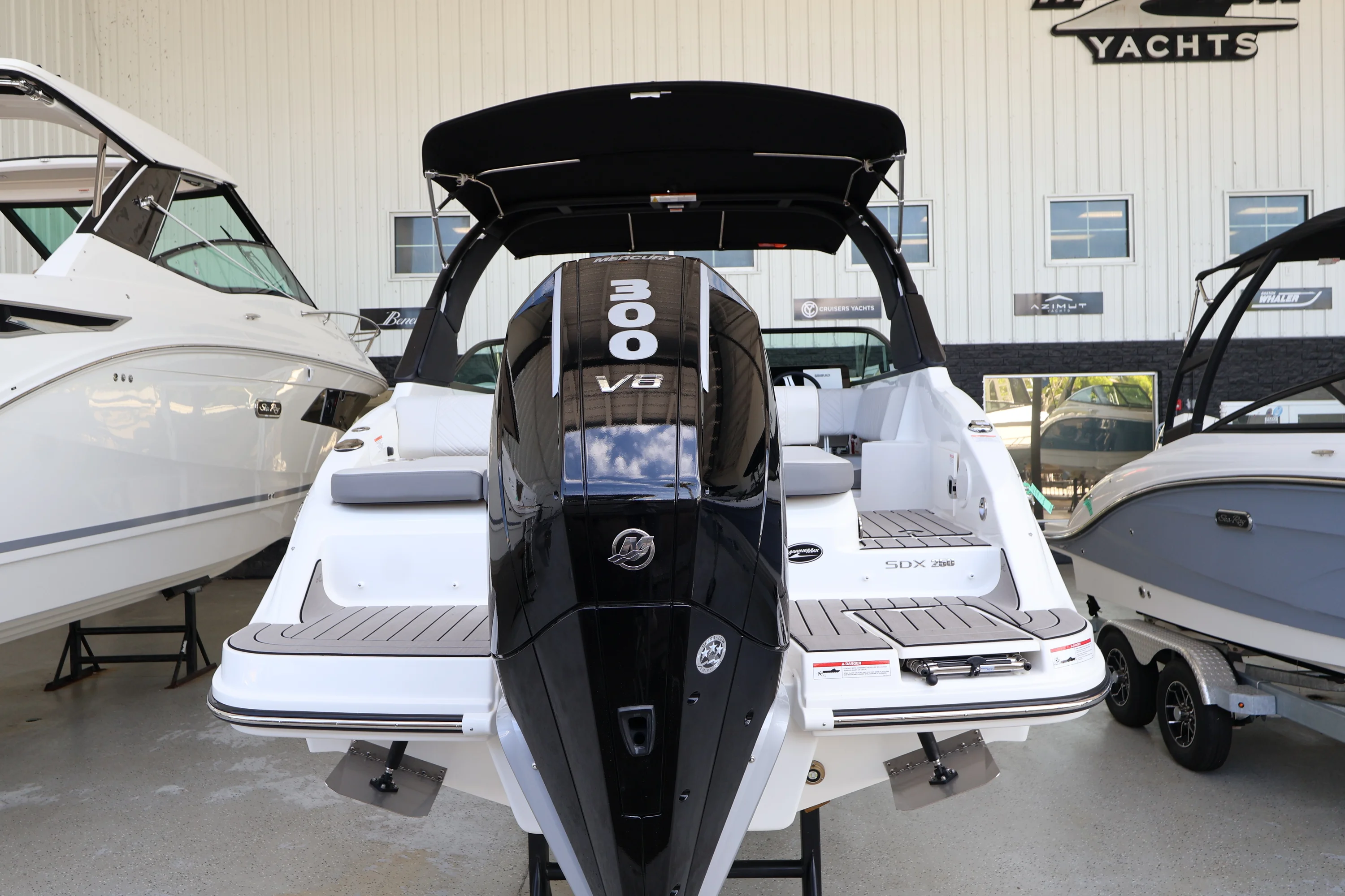 2026 Sea Ray SDX 250 Outboard Image Thumbnail #5