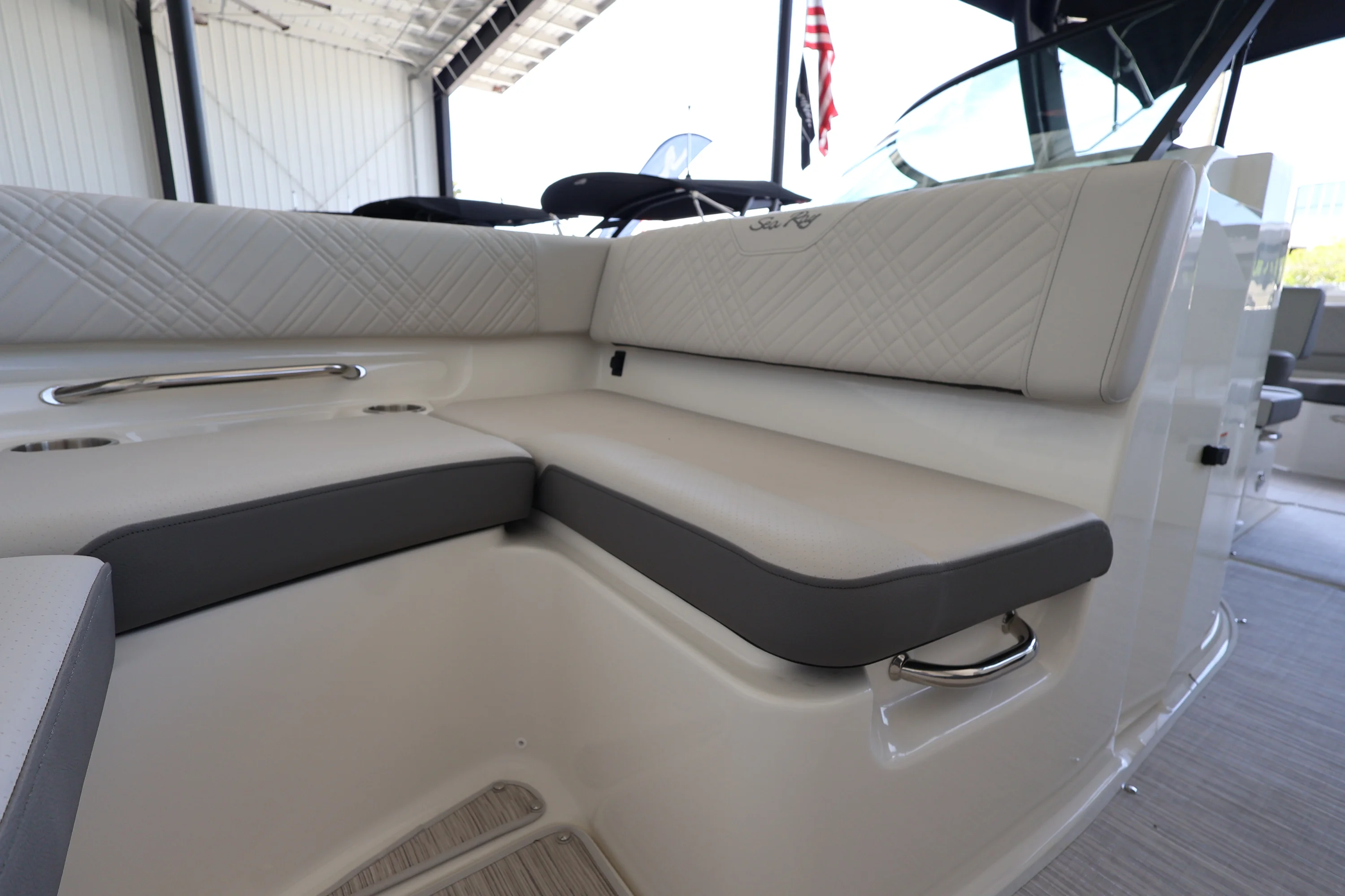 2026 Sea Ray SDX 250 Outboard Image Thumbnail #29