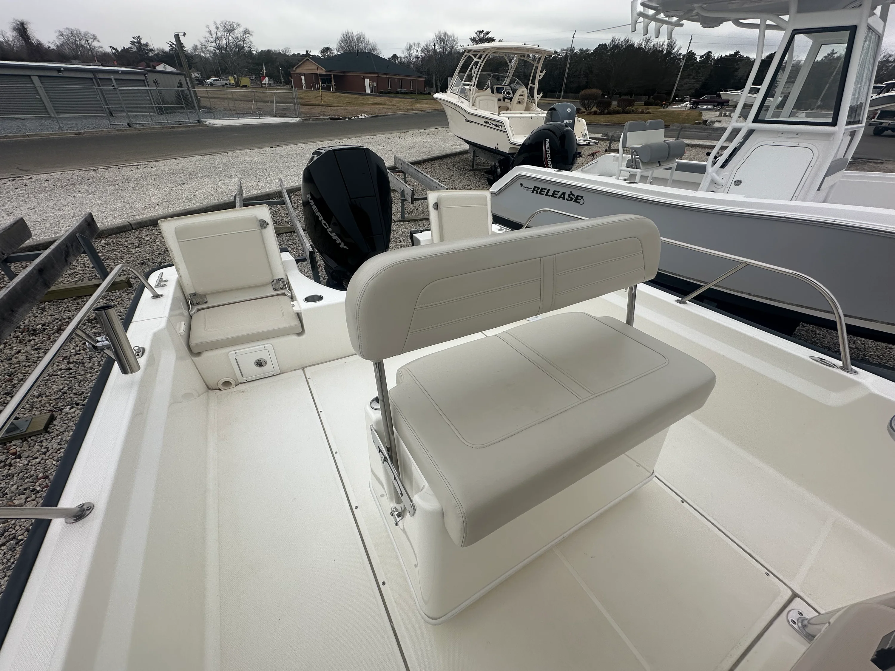 2022 Boston Whaler 210 MONTAUK Image Thumbnail #12