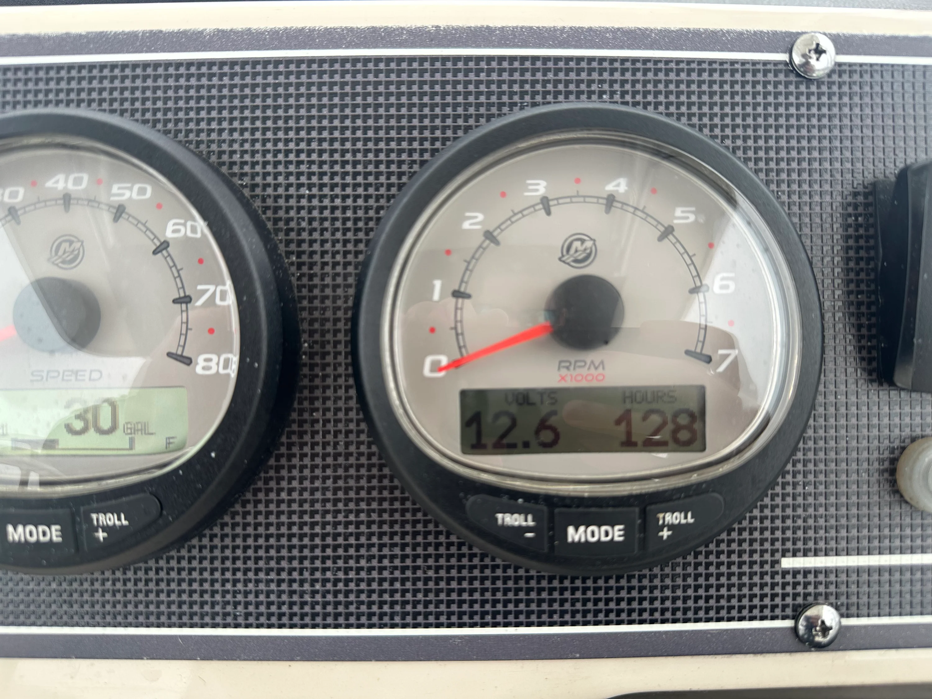 2022 Boston Whaler 210 MONTAUK Image Thumbnail #5