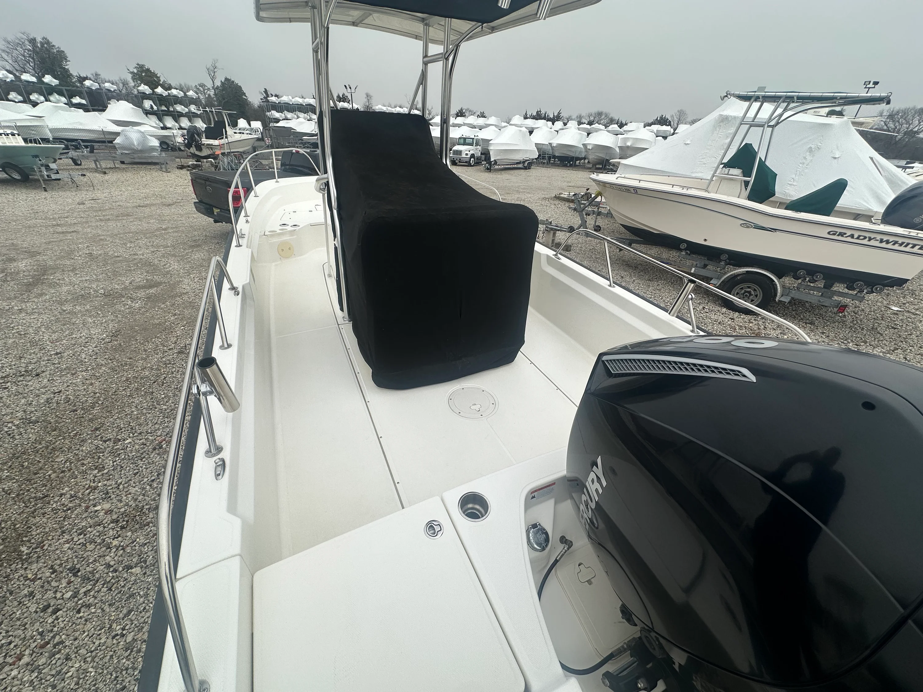 2022 Boston Whaler 210 MONTAUK Image Thumbnail #2