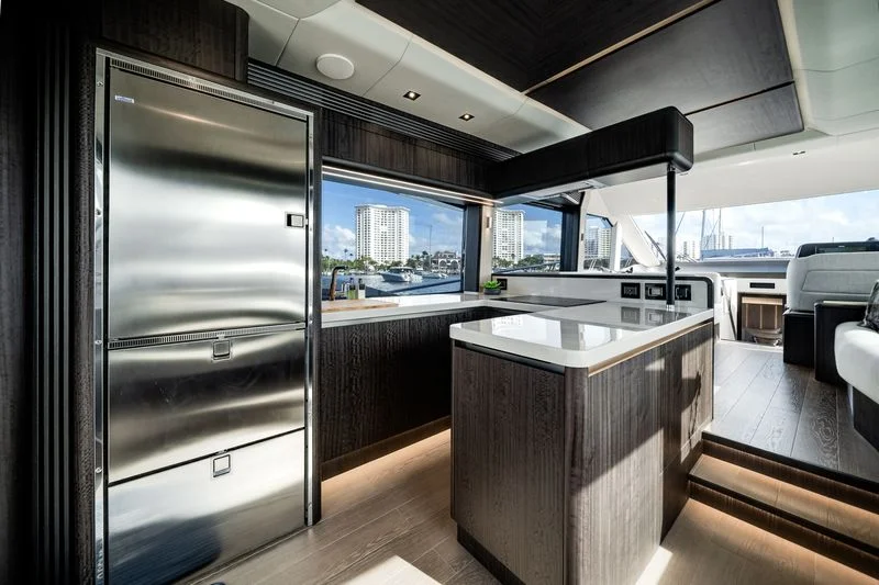 2024 Galeon 560 FLY Image Thumbnail #10