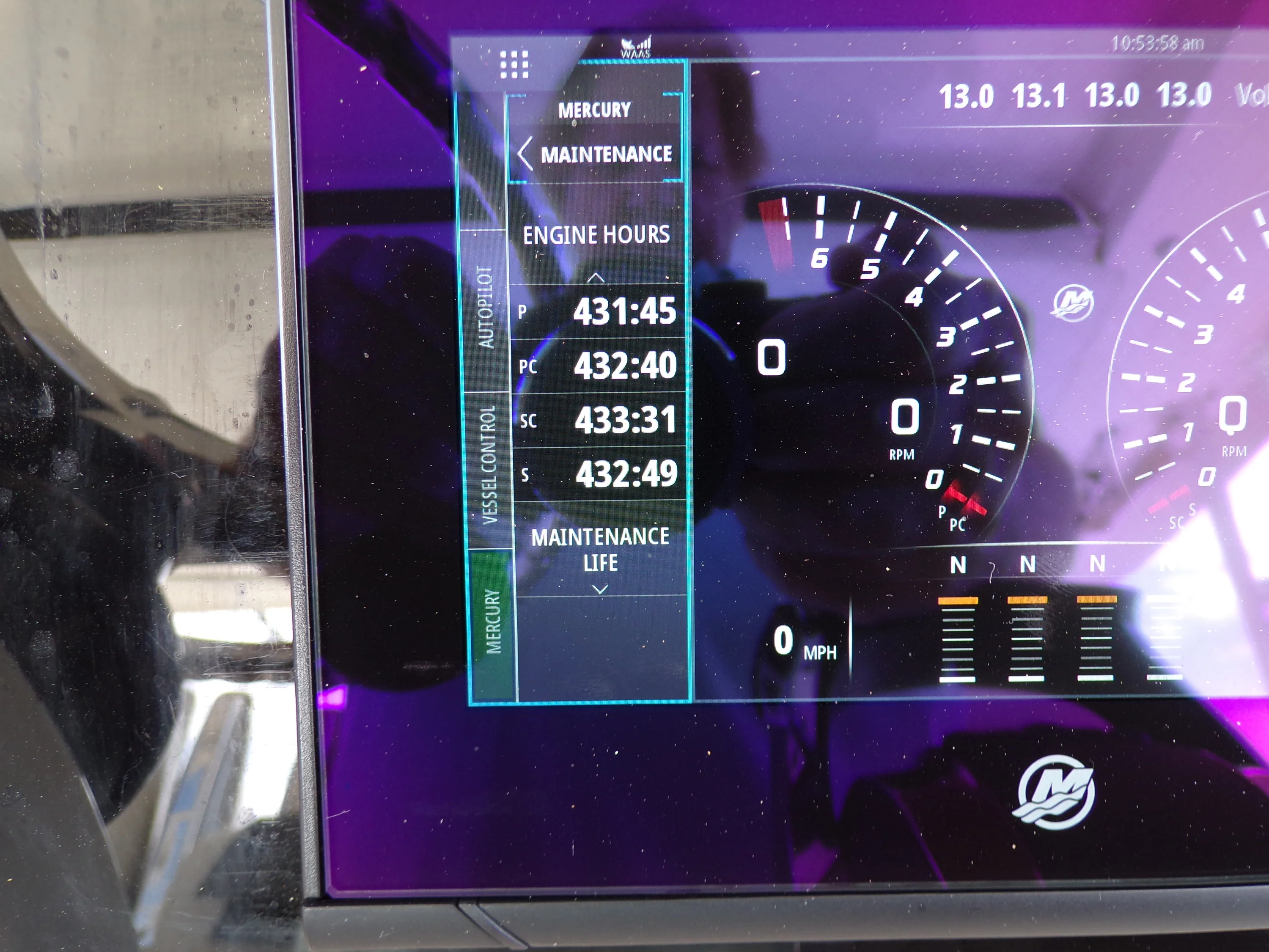 2018 Boston Whaler 420 Image Thumbnail #22