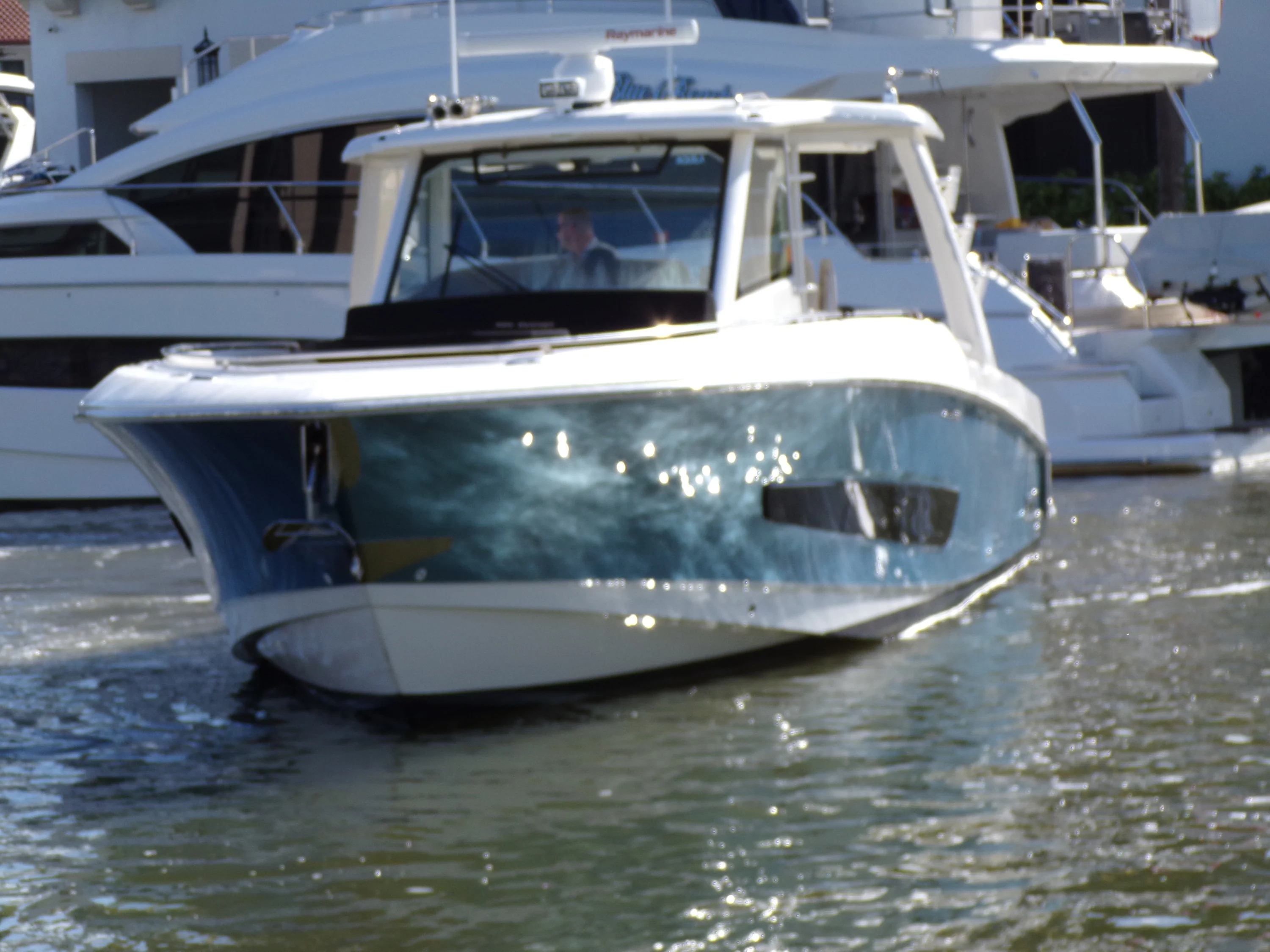 2018 Boston Whaler 420 Image Thumbnail #2