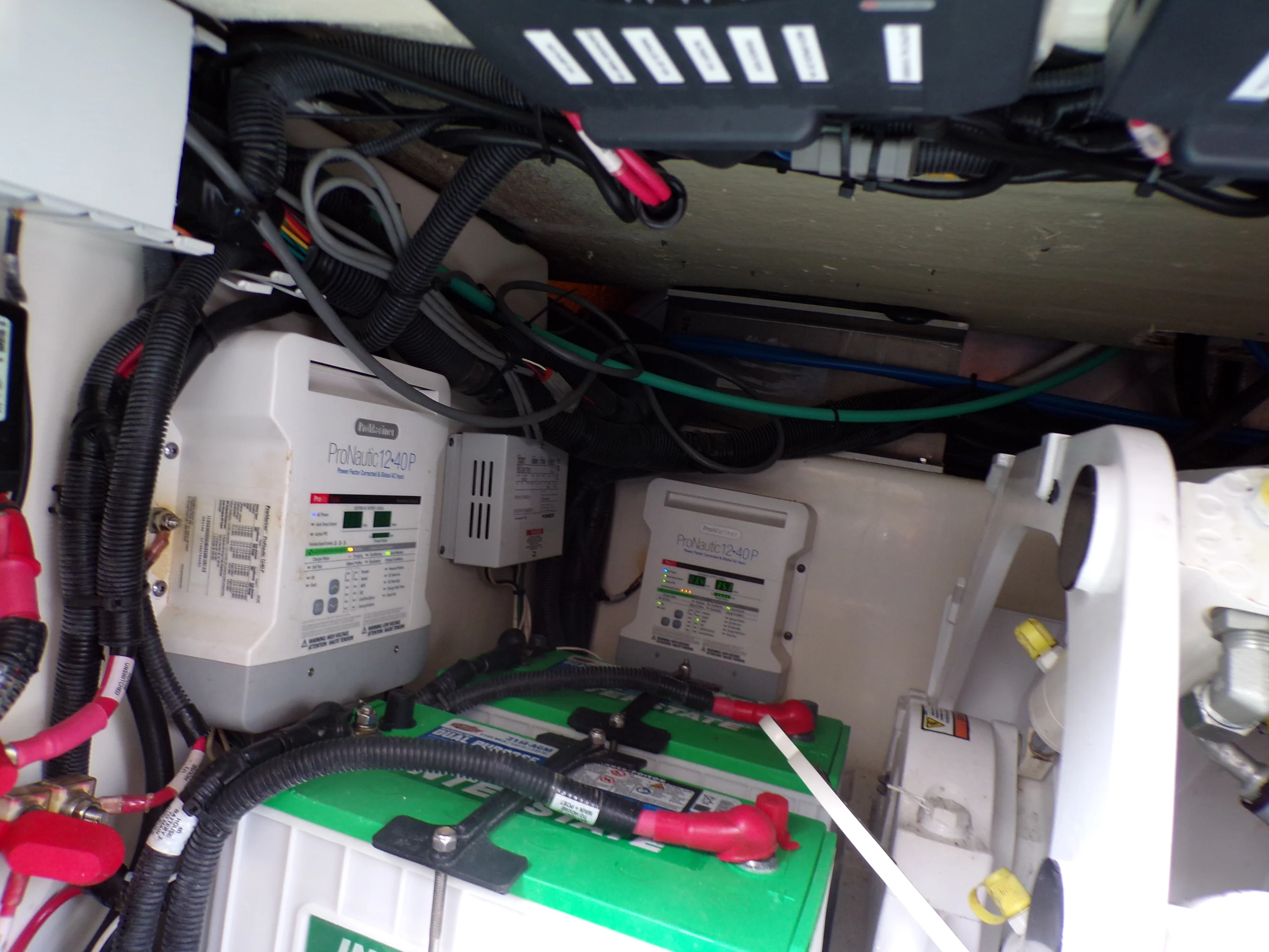 2018 Boston Whaler 420 Image Thumbnail #81