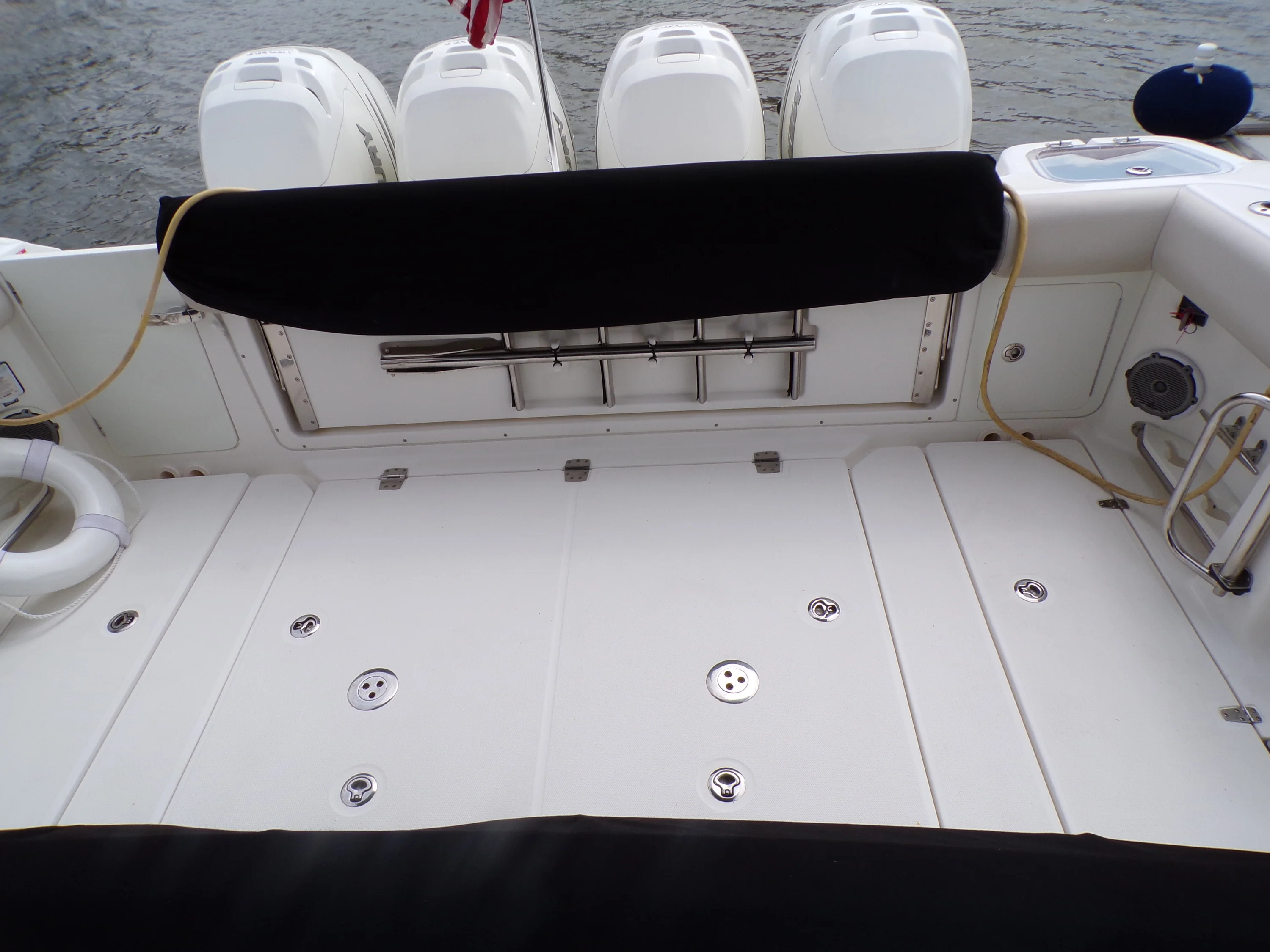 2018 Boston Whaler 420 Image Thumbnail #73