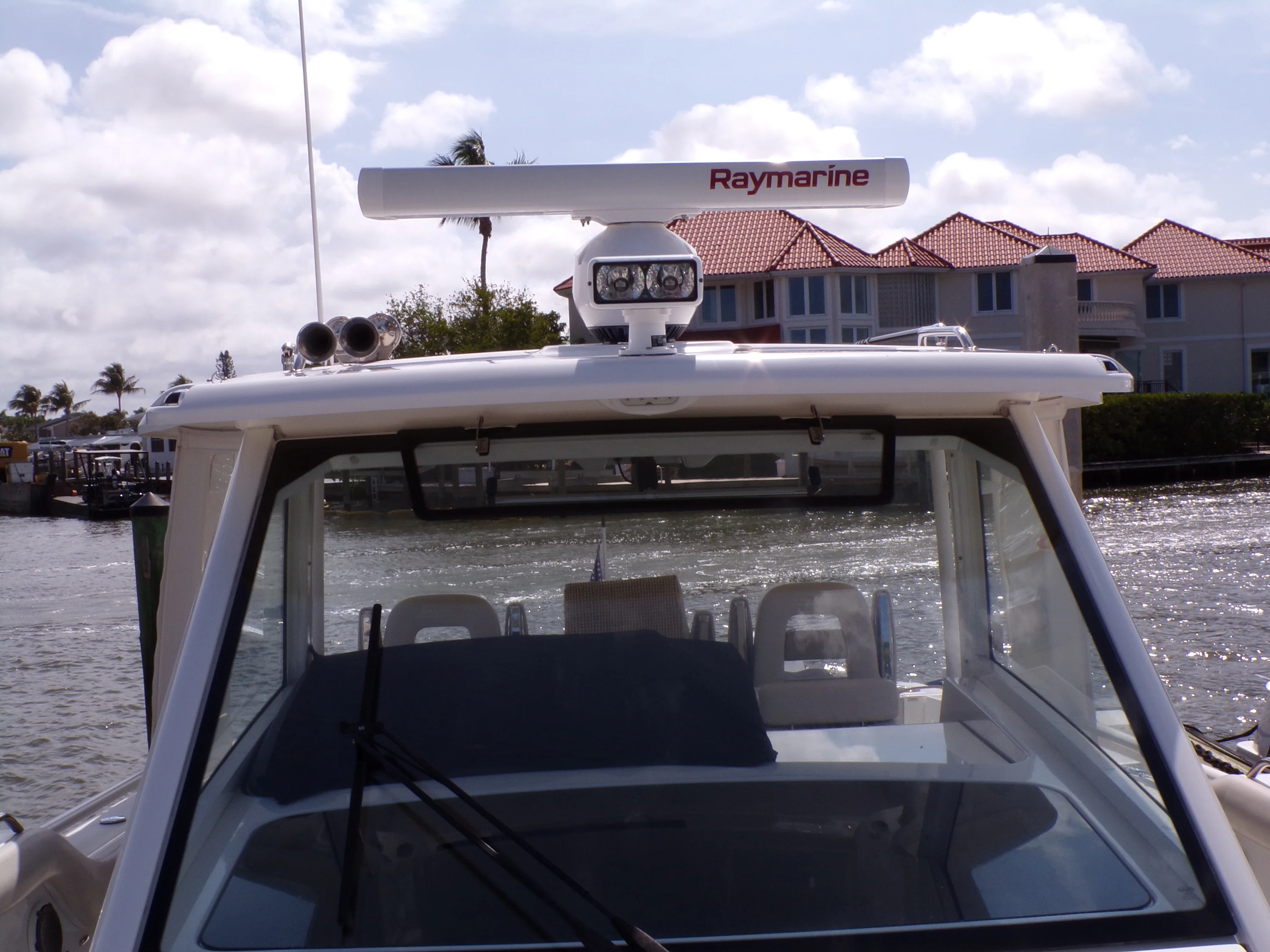 2018 Boston Whaler 420 Image Thumbnail #44