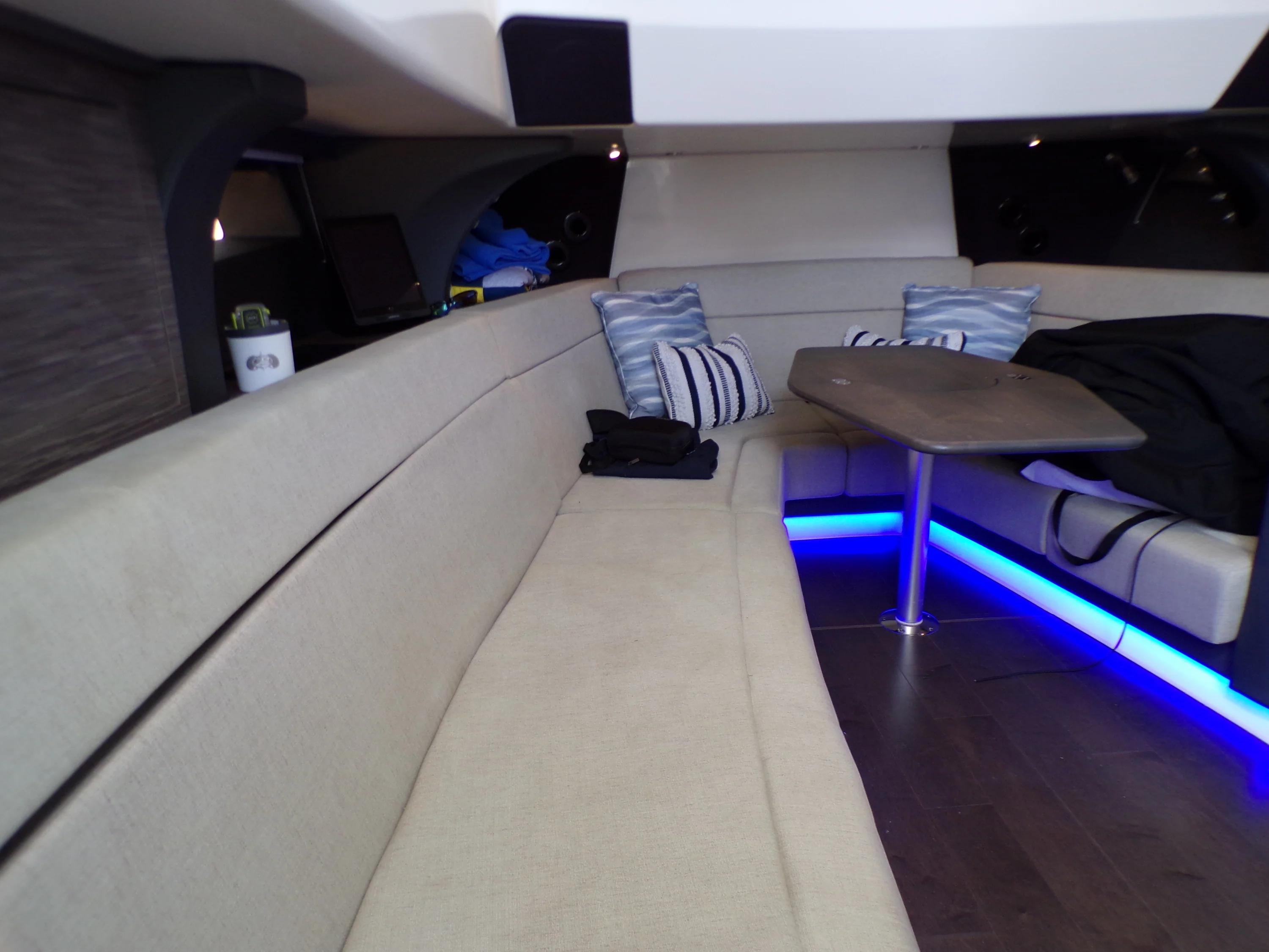 2018 Boston Whaler 420 Image Thumbnail #52