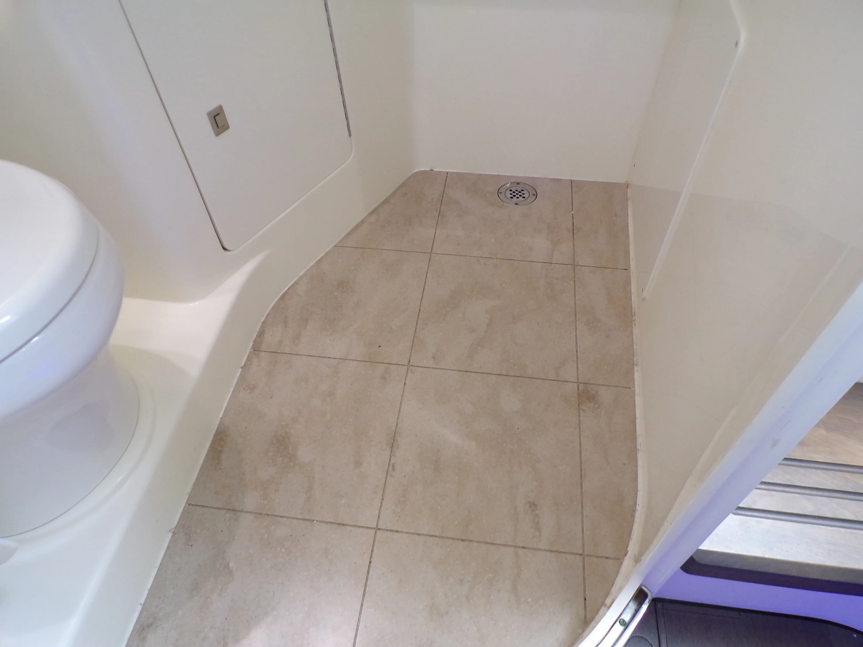 2018 Boston Whaler 420 Image Thumbnail #67