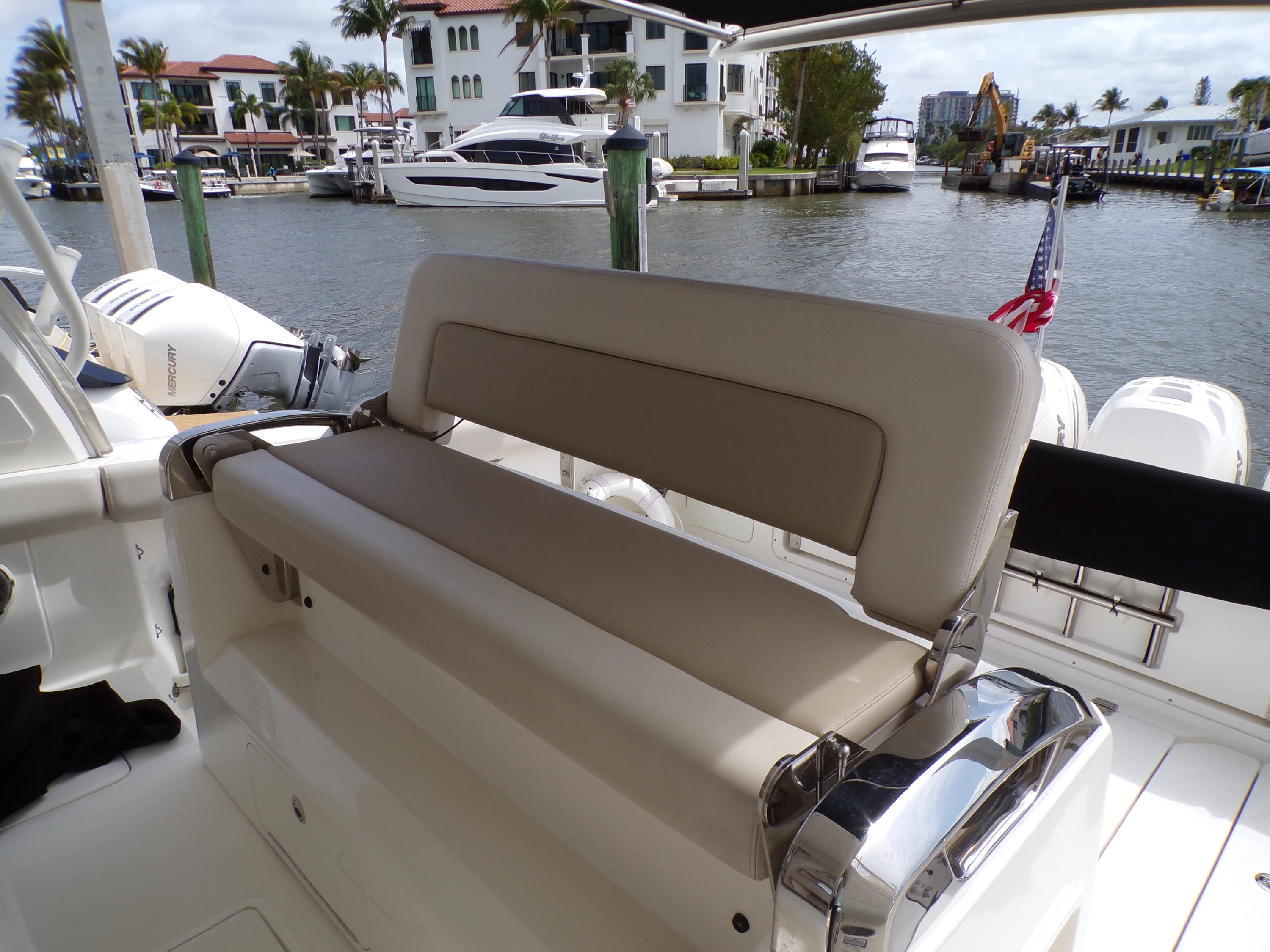 2018 Boston Whaler 420 Image Thumbnail #35