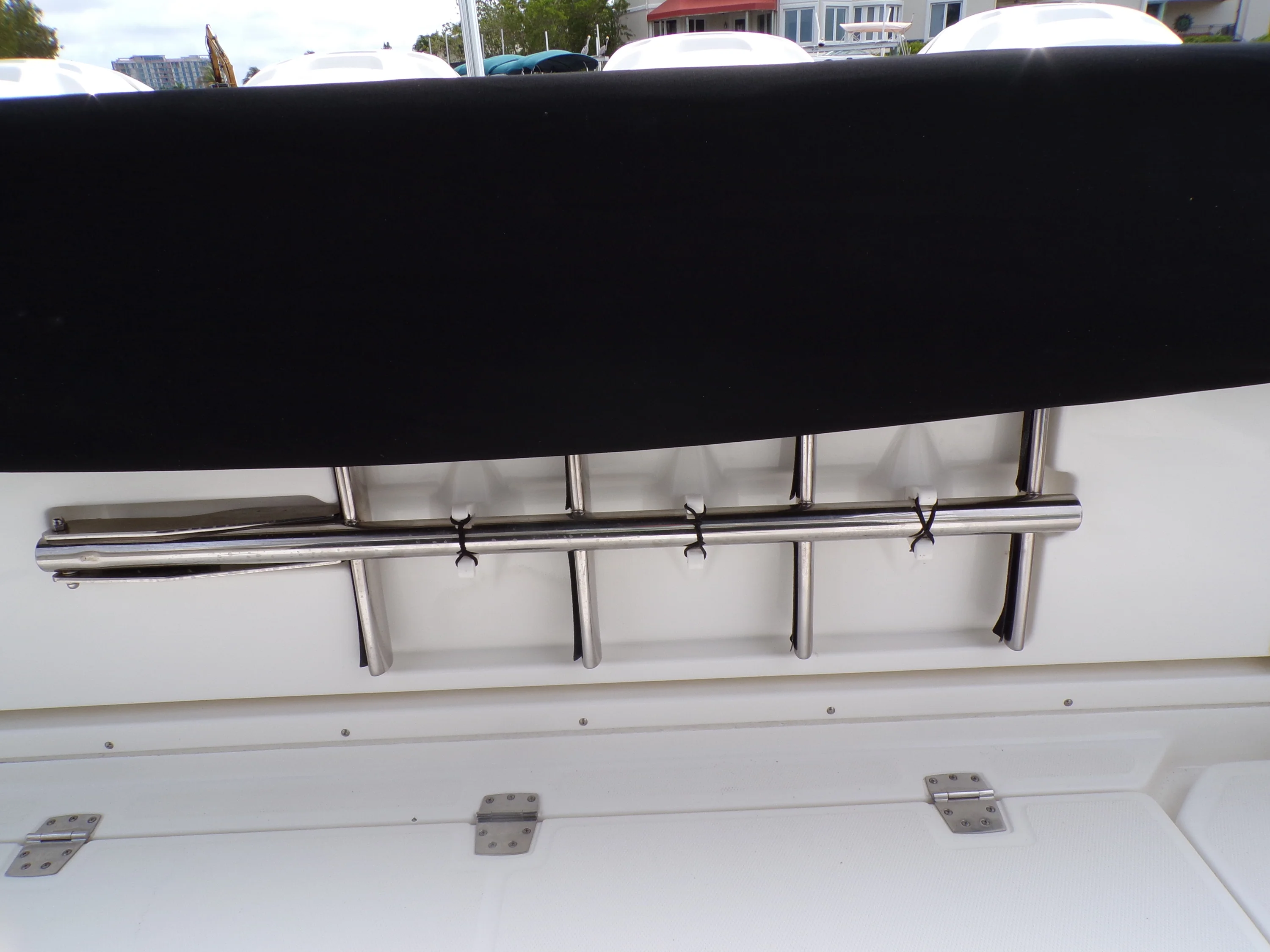 2018 Boston Whaler 420 Image Thumbnail #83