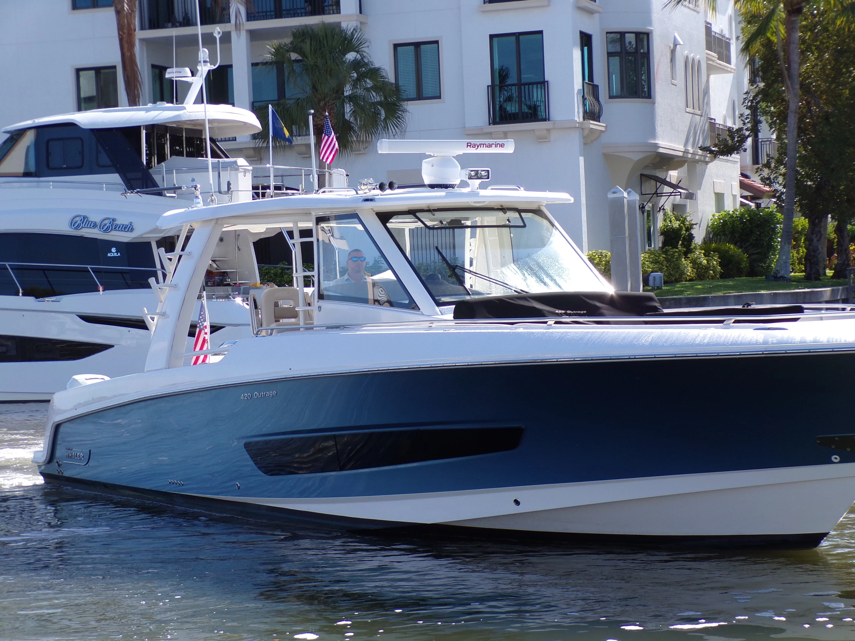 2018 Boston Whaler 420 Image Thumbnail #6