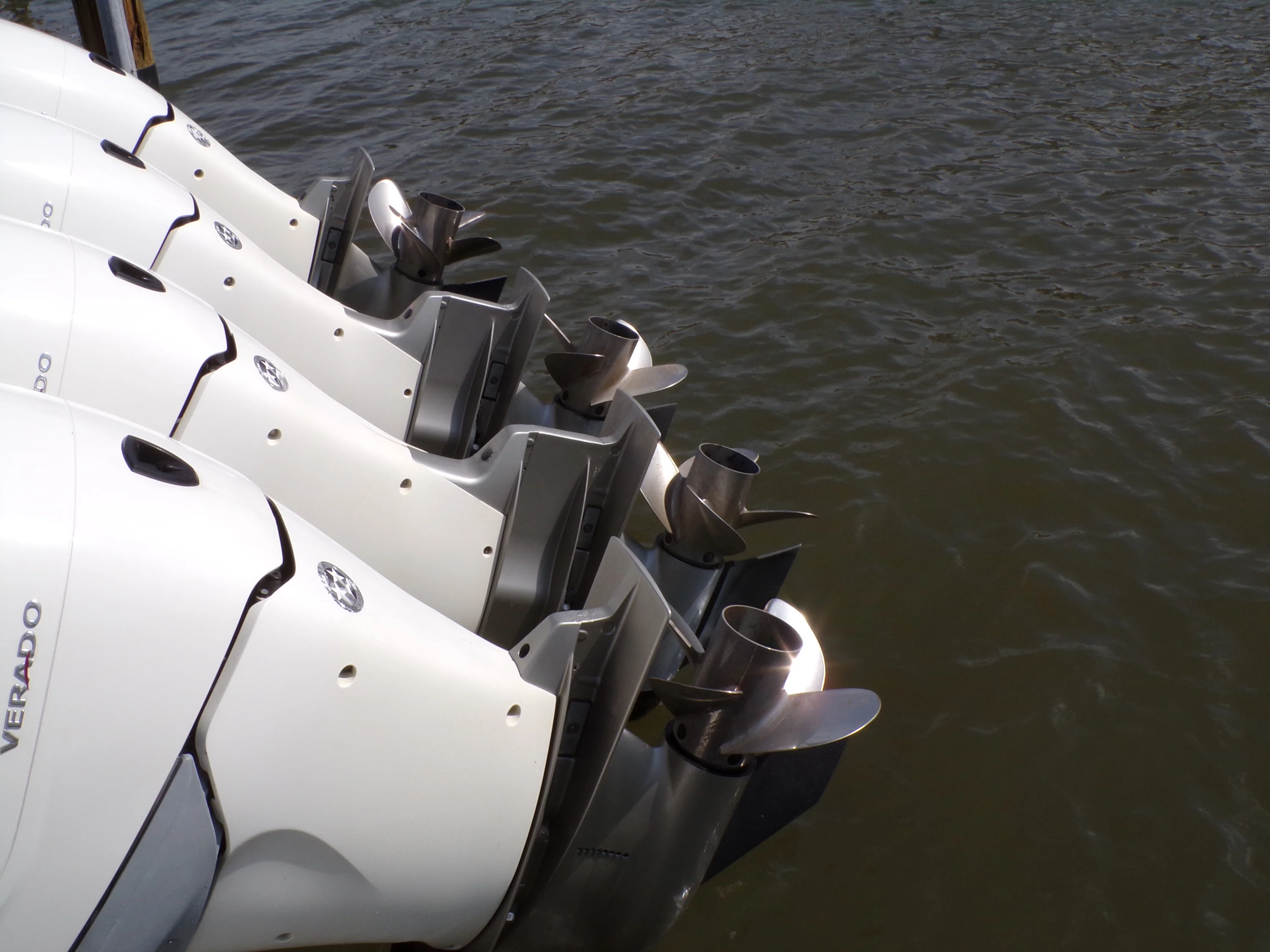 2018 Boston Whaler 420 Image Thumbnail #90