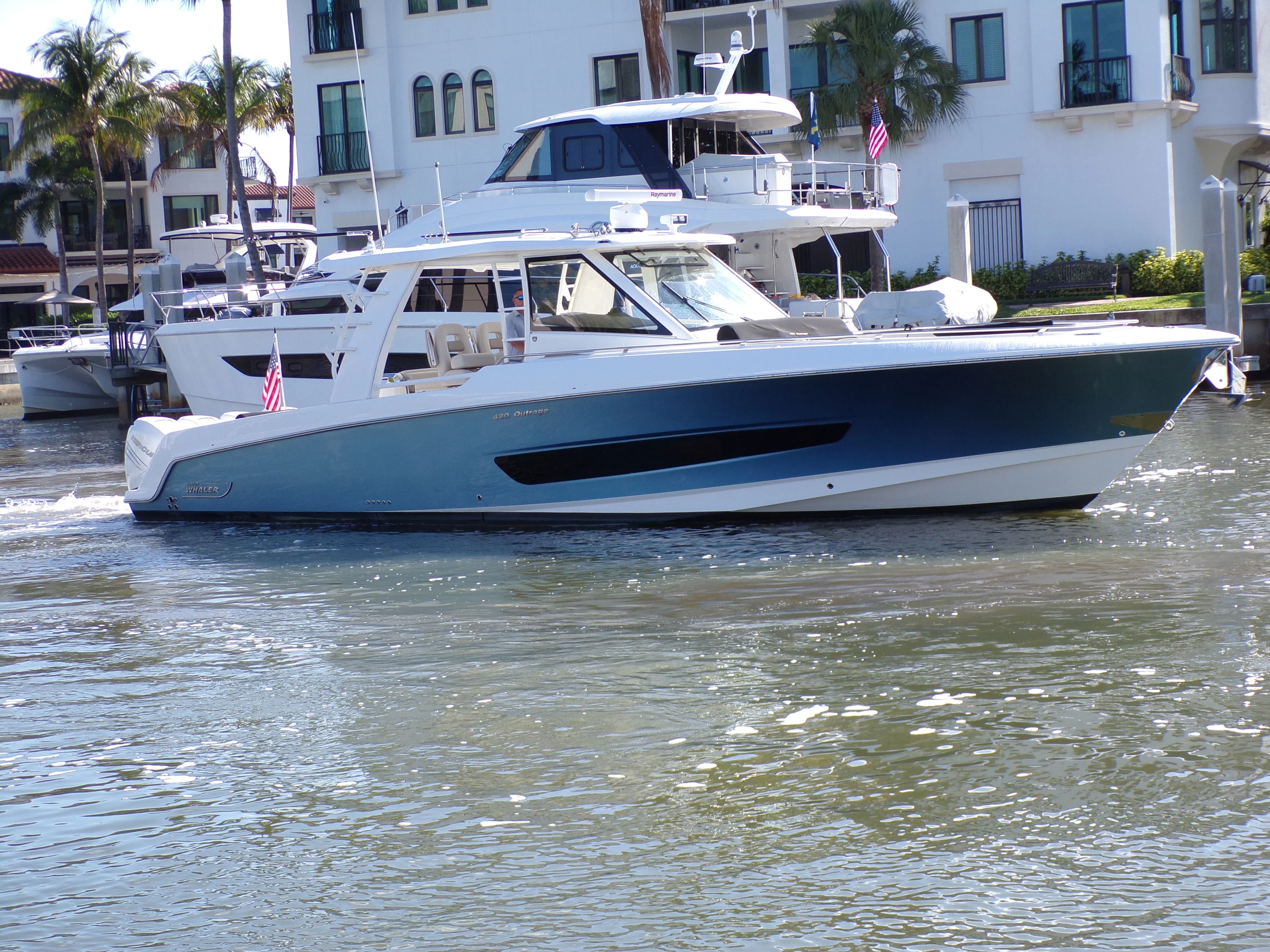 2018 Boston Whaler 420 Image Thumbnail #4