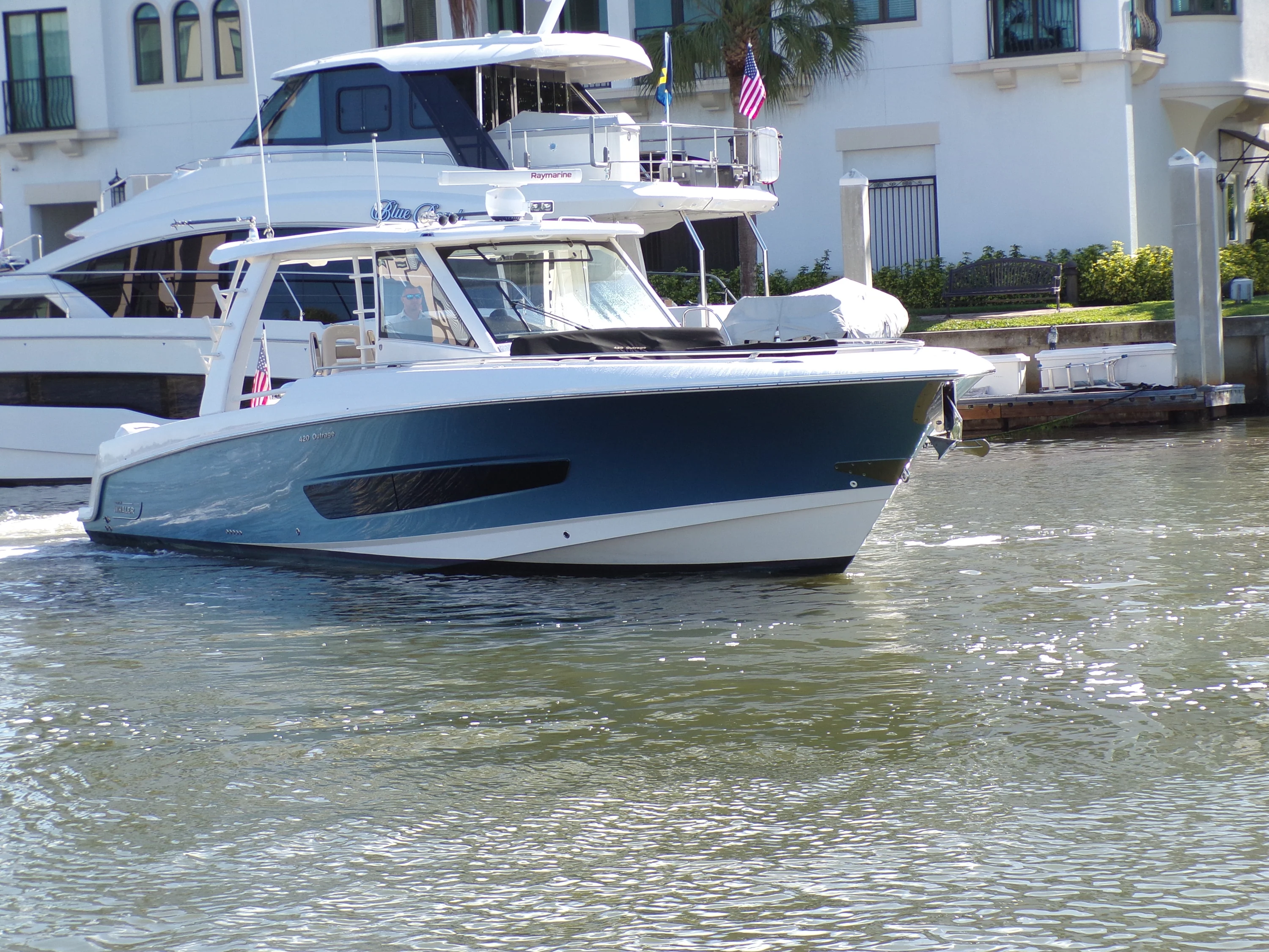 2018 Boston Whaler 420 Image Thumbnail #7