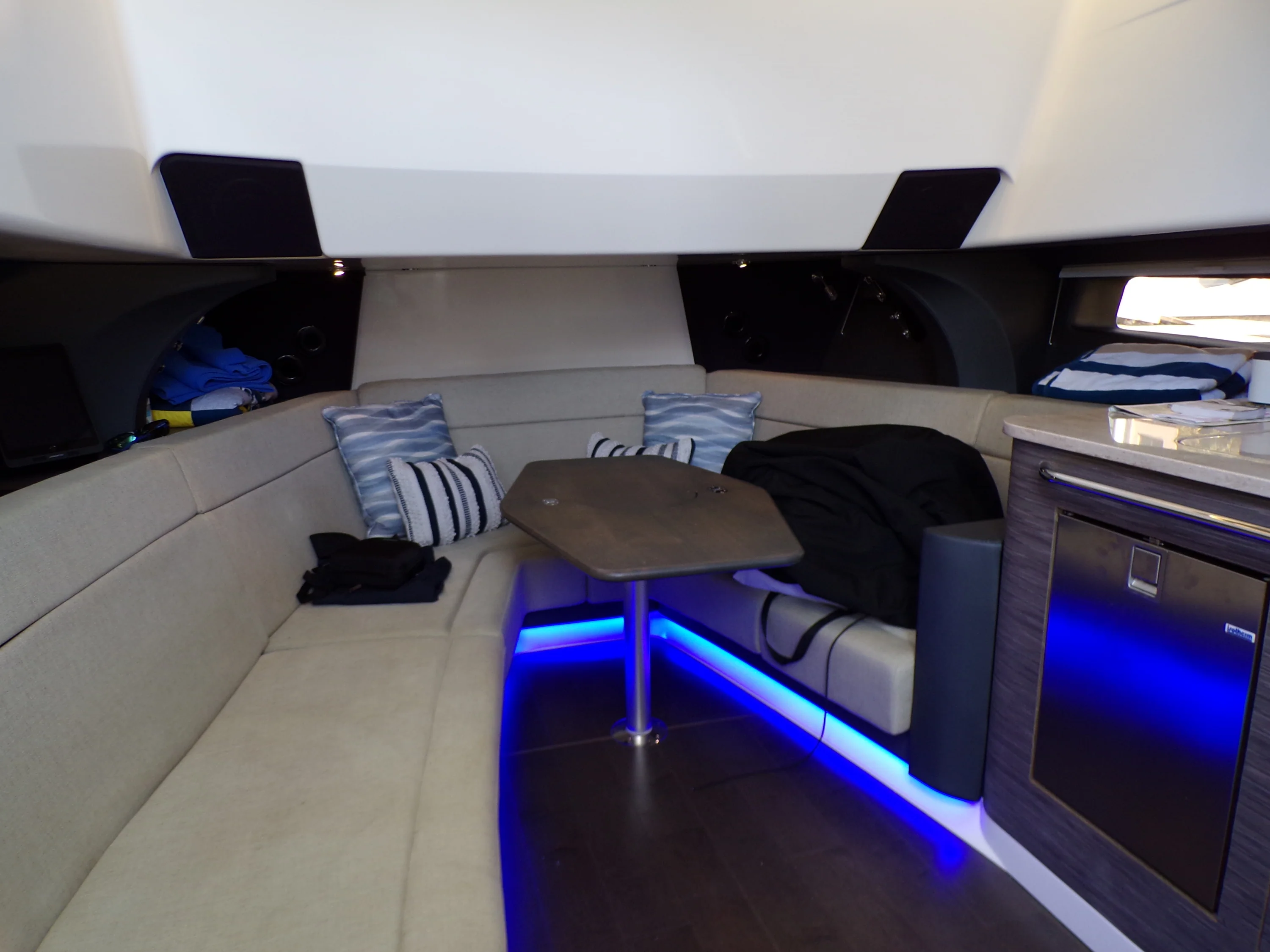 2018 Boston Whaler 420 Image Thumbnail #56