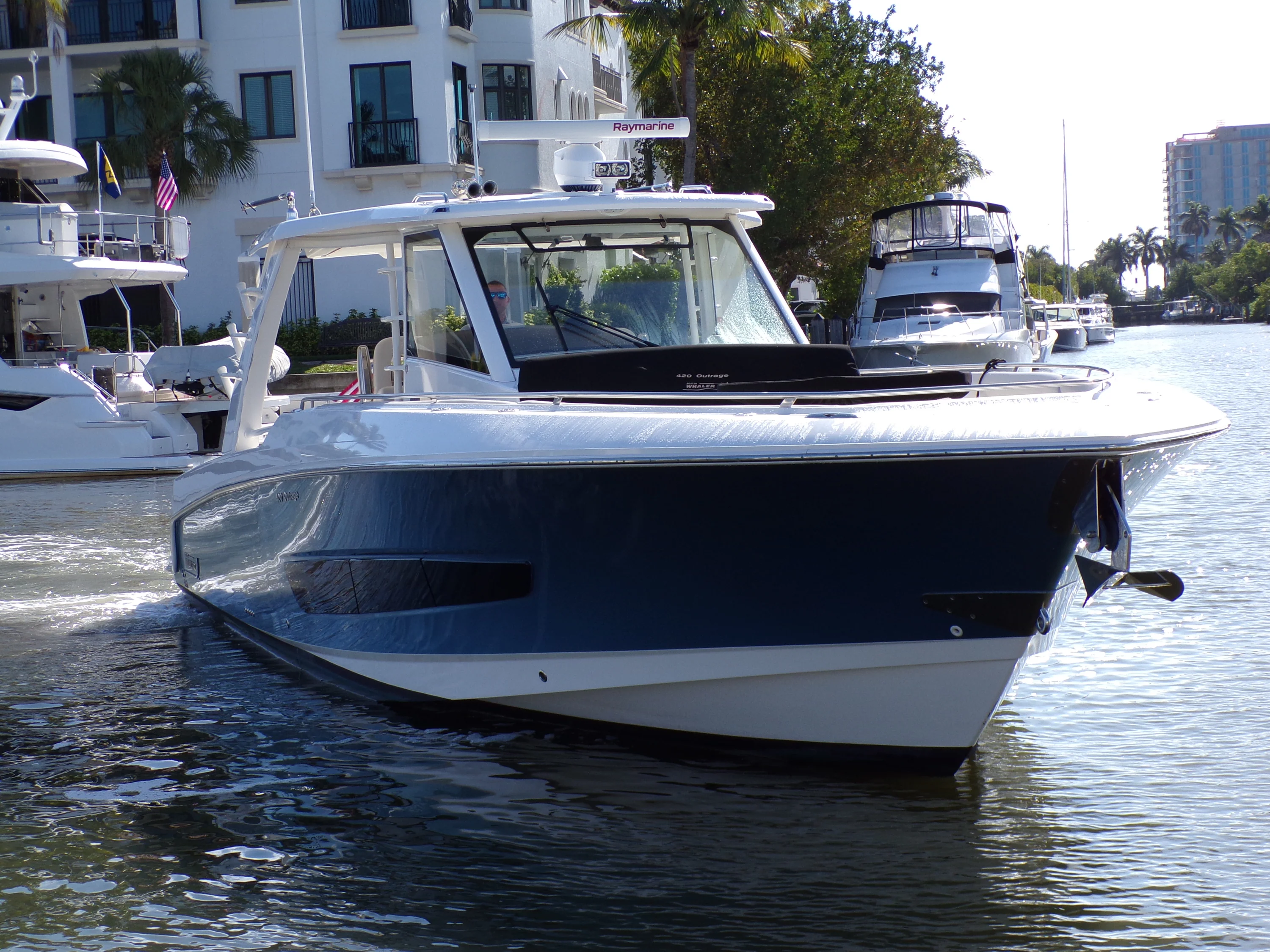 2018 Boston Whaler 420 Image Thumbnail #13