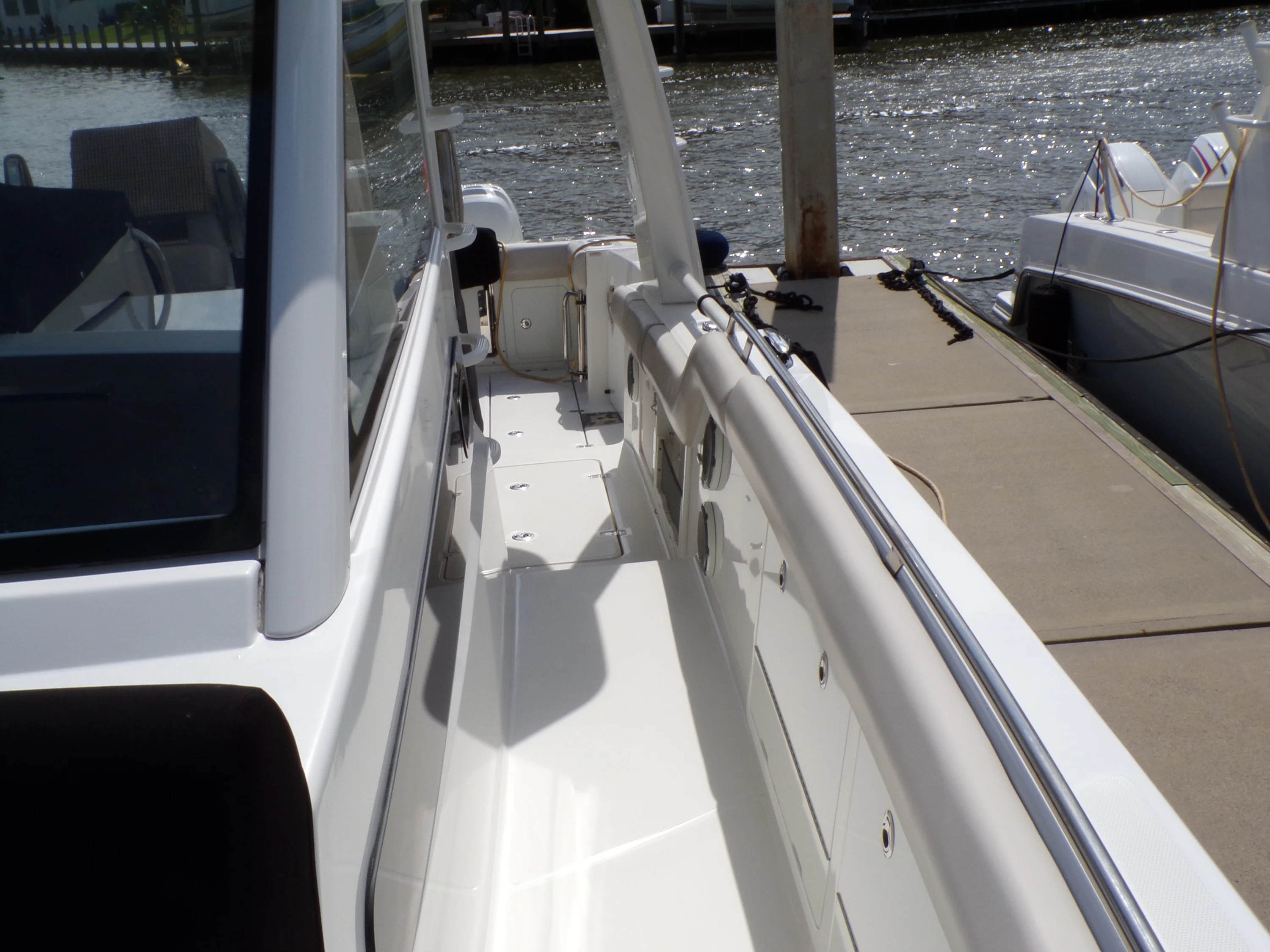 2018 Boston Whaler 420 Image Thumbnail #45