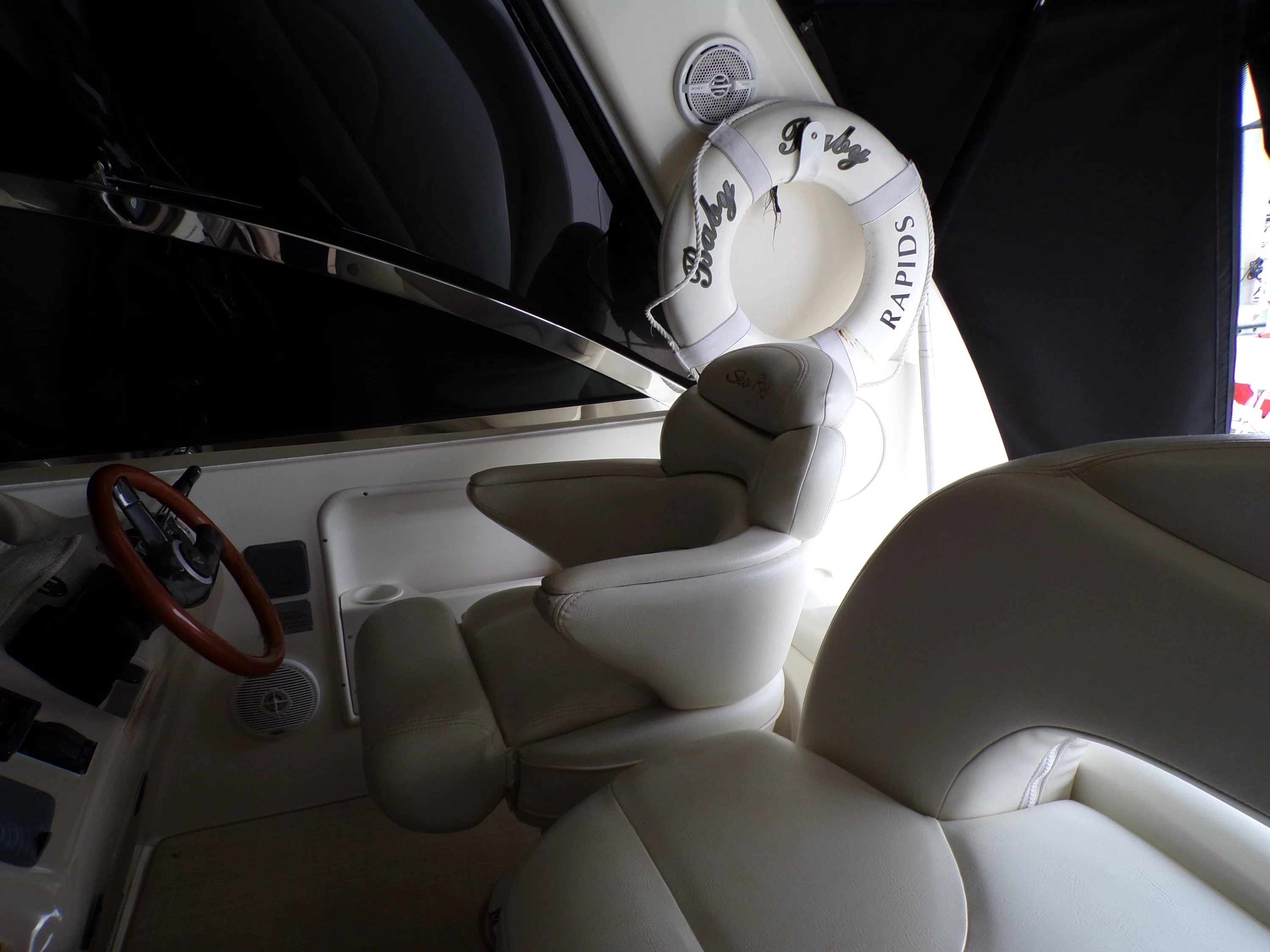 2000 Sea Ray 410 EXPRESS Image Thumbnail #33