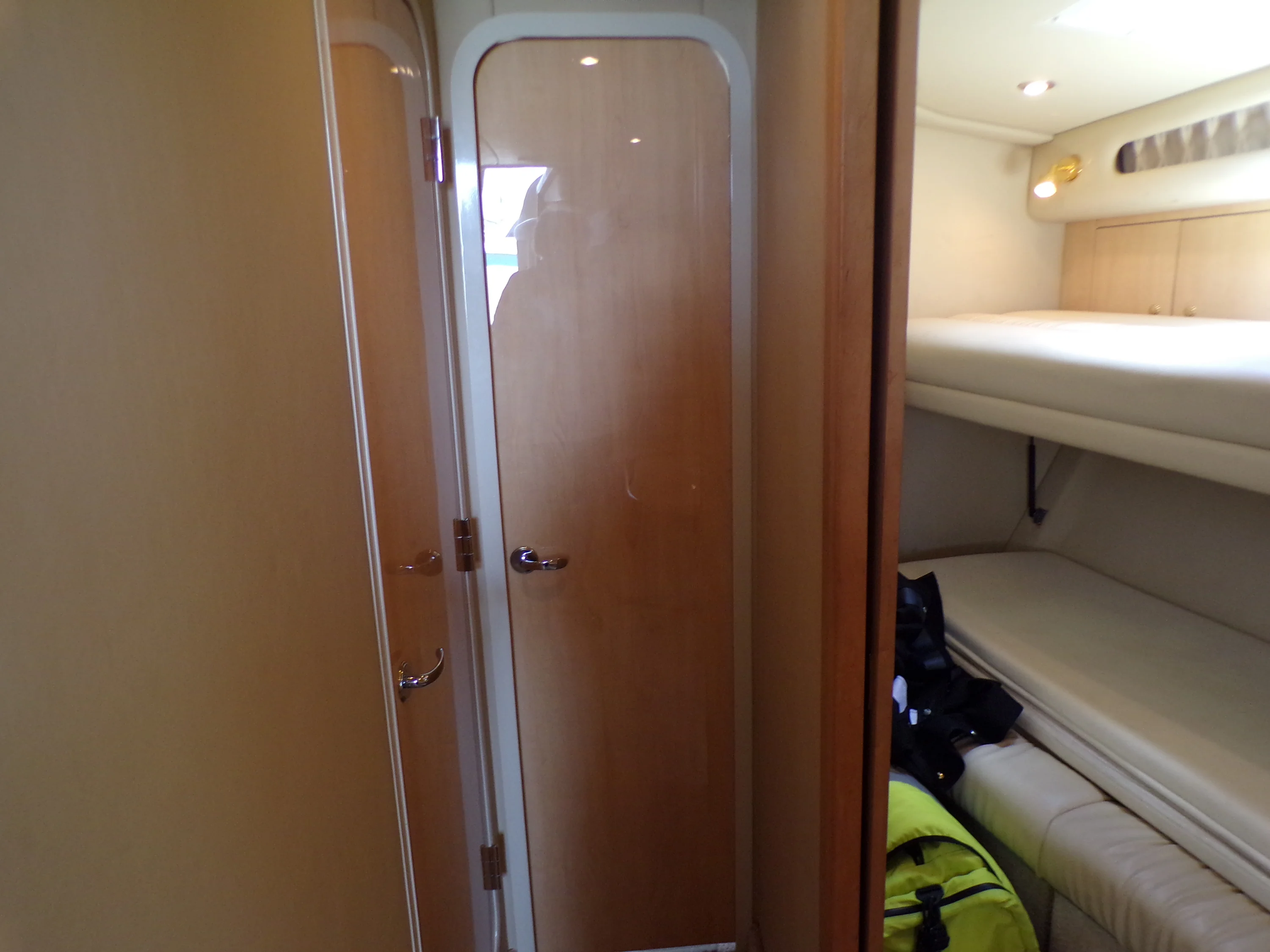 2000 Sea Ray 410 EXPRESS Image Thumbnail #59