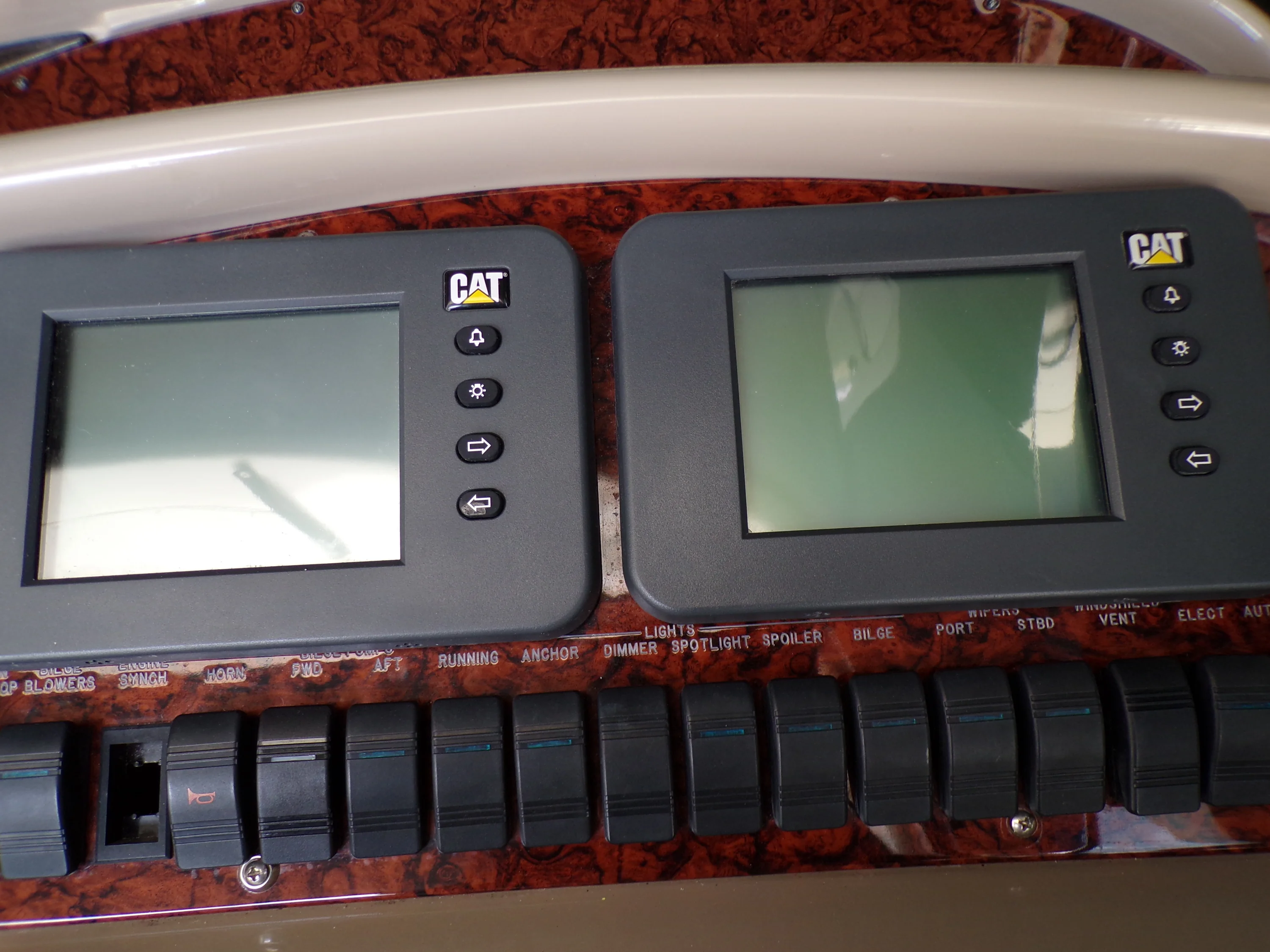 2000 Sea Ray 410 EXPRESS Image Thumbnail #23