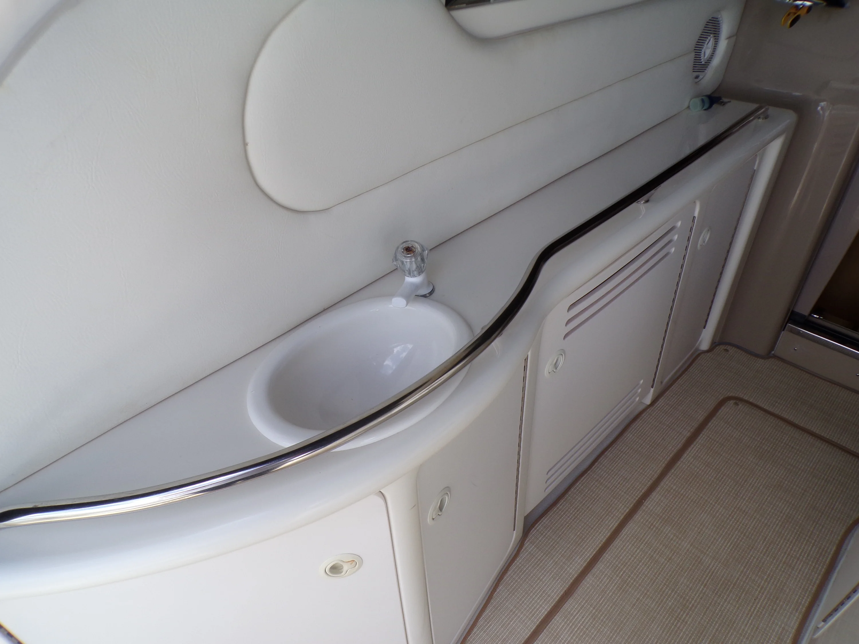 2000 Sea Ray 410 EXPRESS Image Thumbnail #83