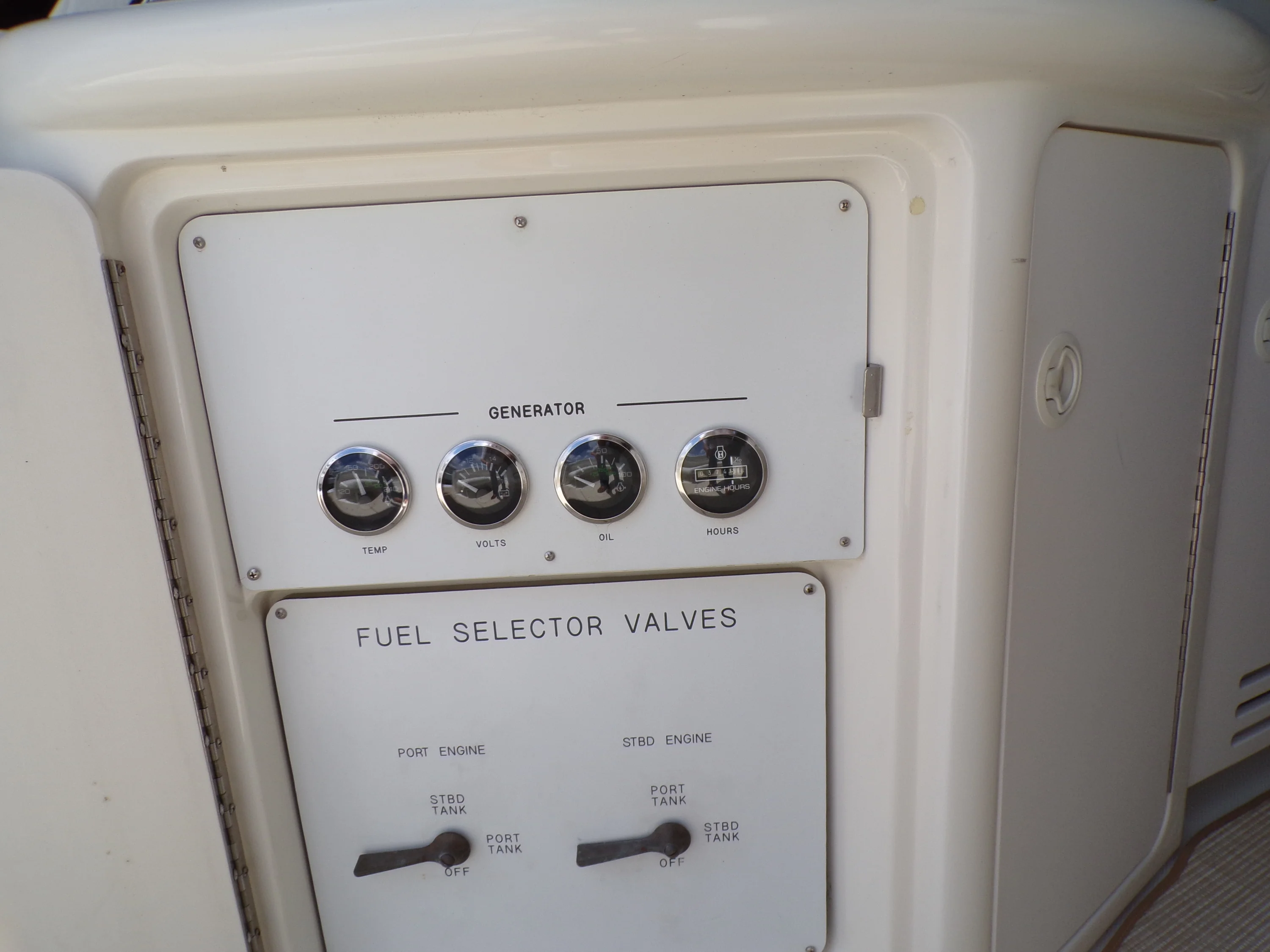 2000 Sea Ray 410 EXPRESS Image Thumbnail #15