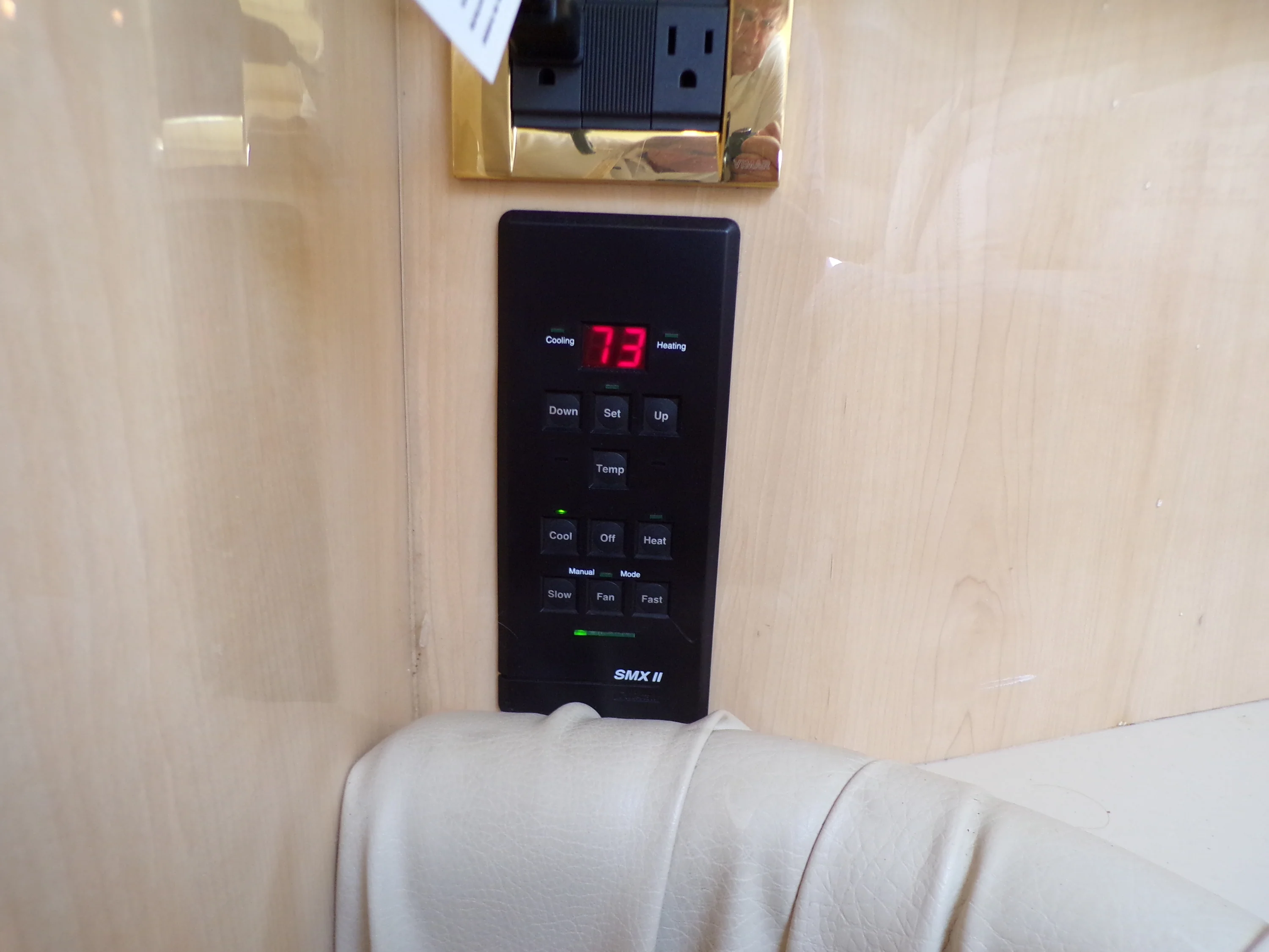 2000 Sea Ray 410 EXPRESS Image Thumbnail #58