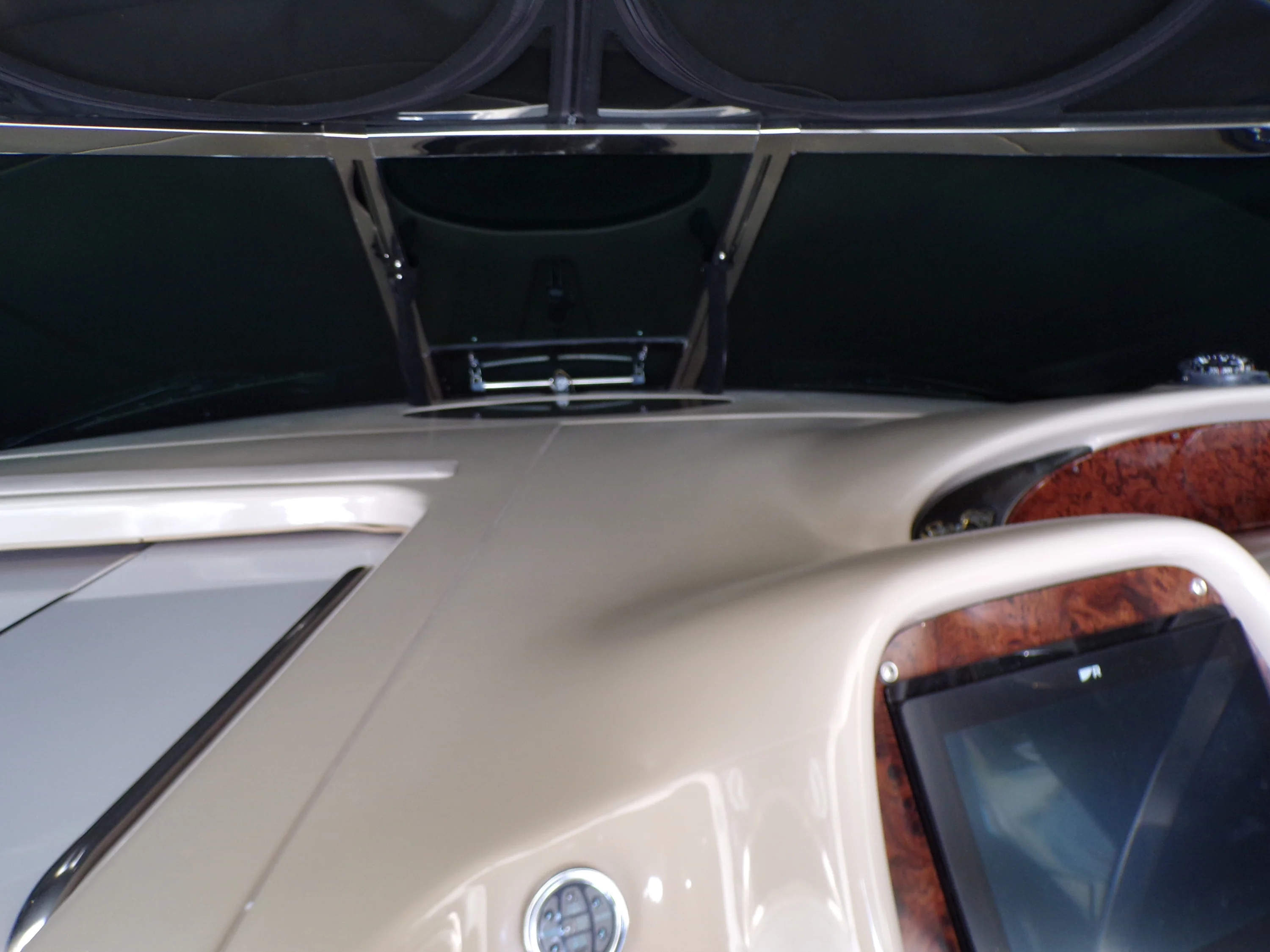 2000 Sea Ray 410 EXPRESS Image Thumbnail #30