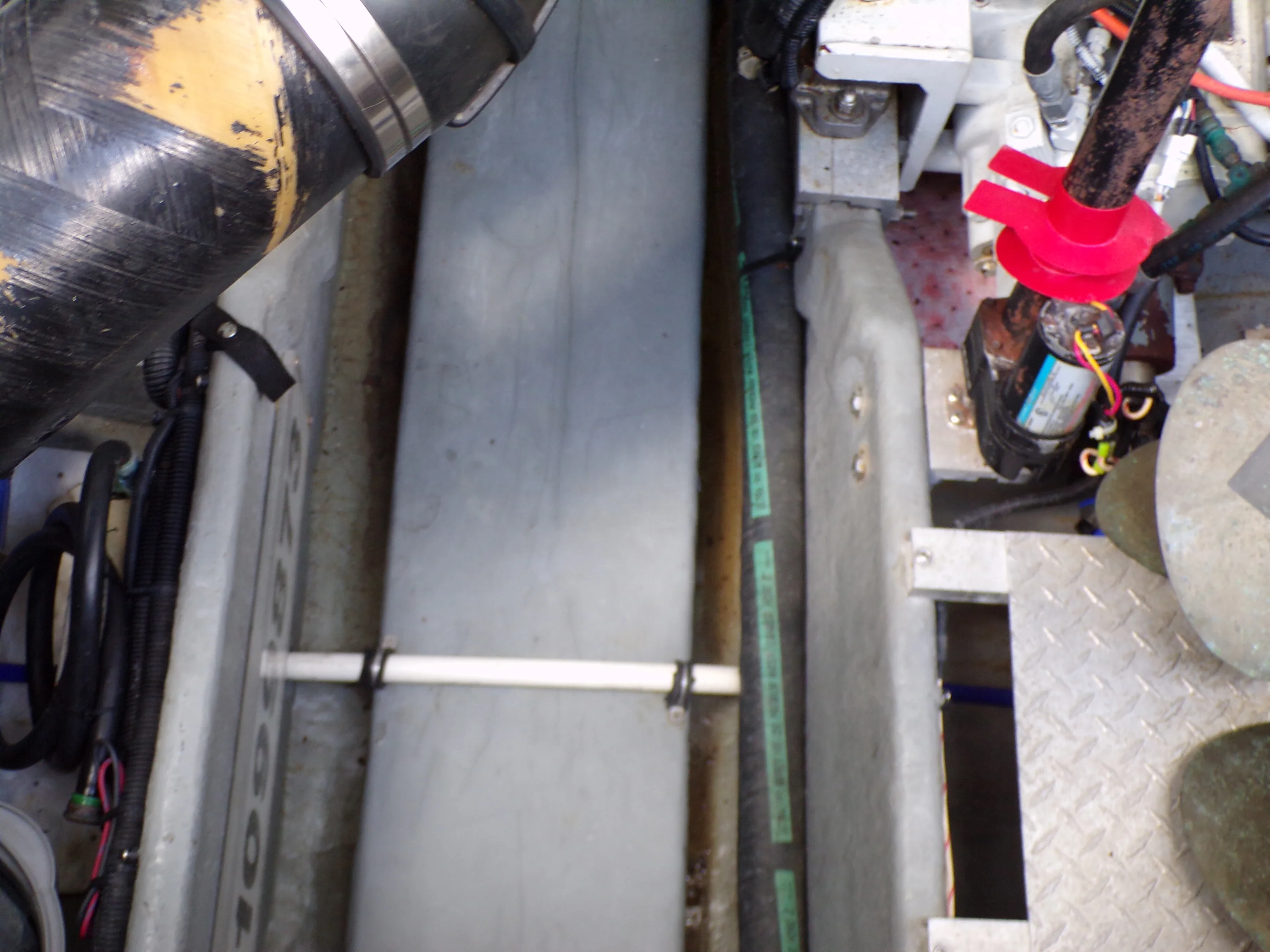 2000 Sea Ray 410 EXPRESS Image Thumbnail #74