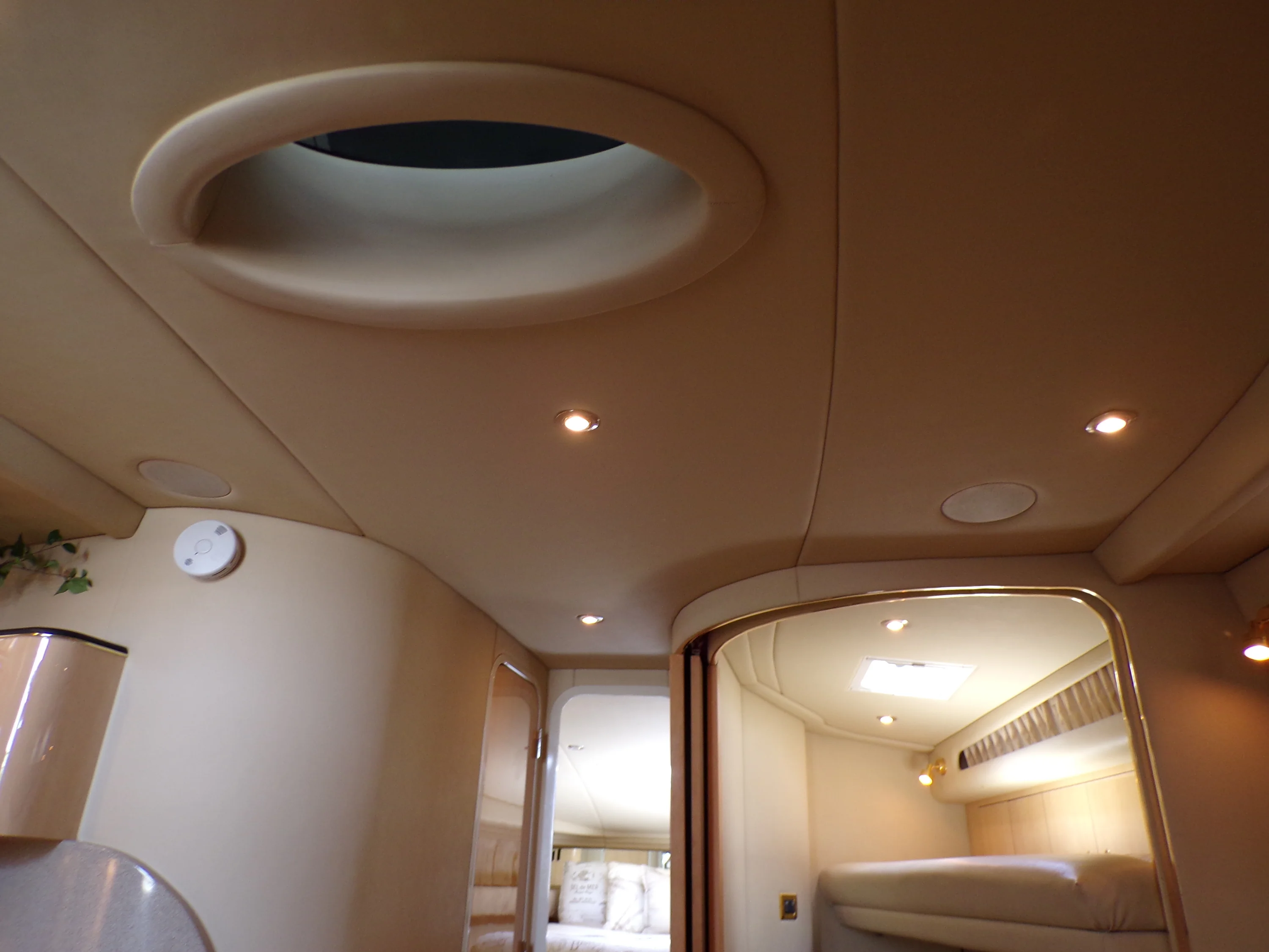 2000 Sea Ray 410 EXPRESS Image Thumbnail #41