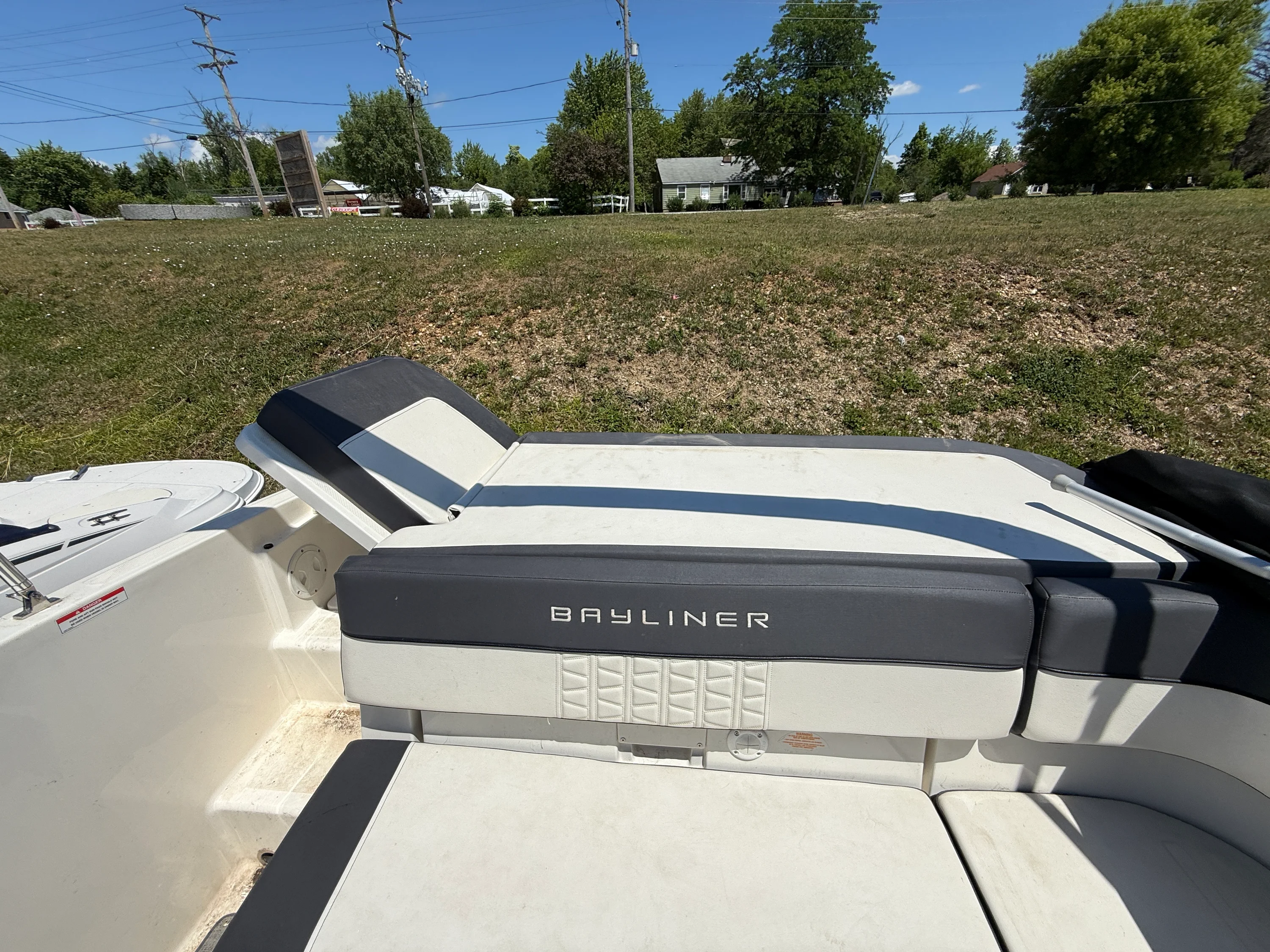 2019 Bayliner VR5 Image Thumbnail #8