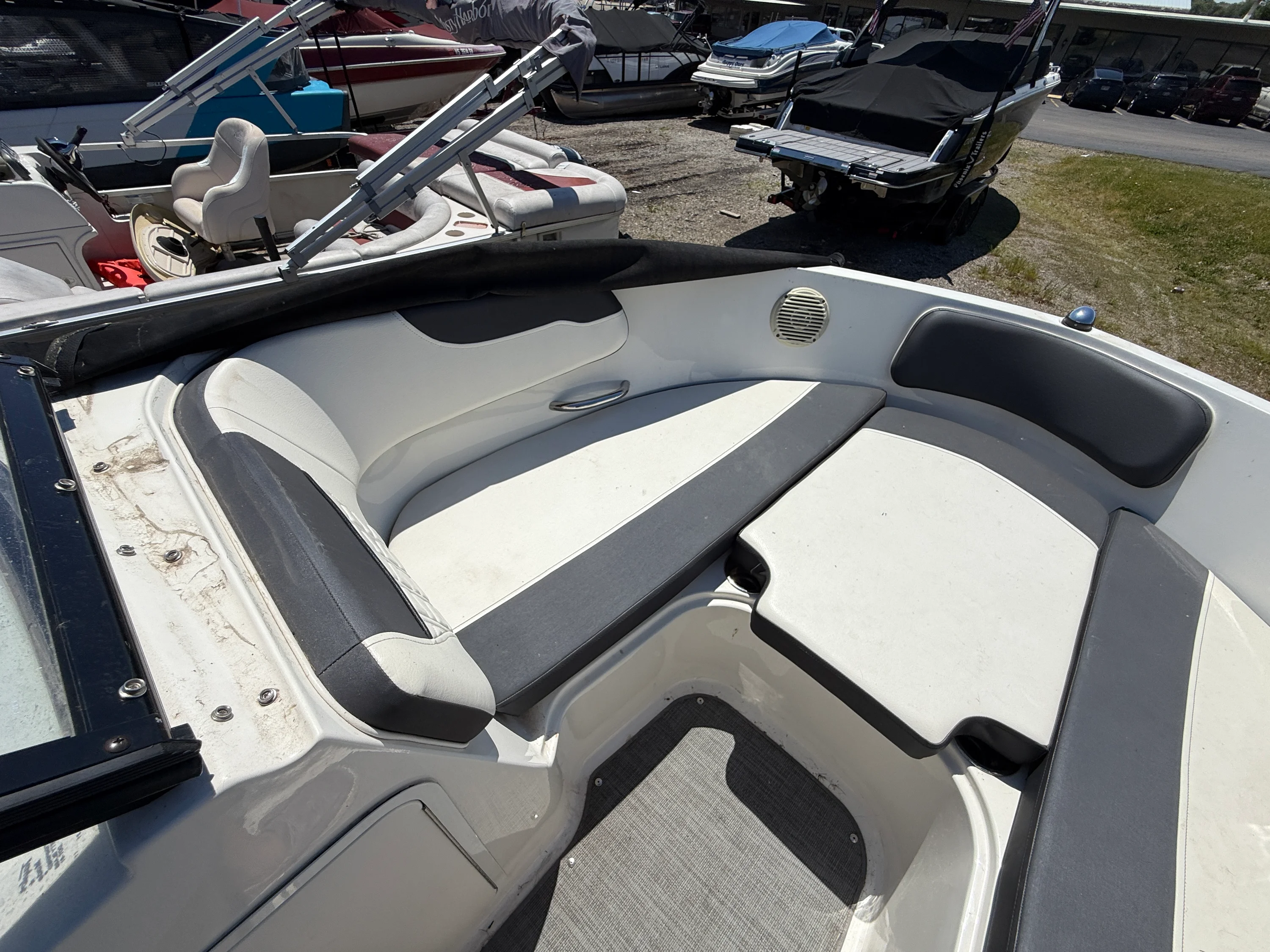 2019 Bayliner VR5 Image Thumbnail #17