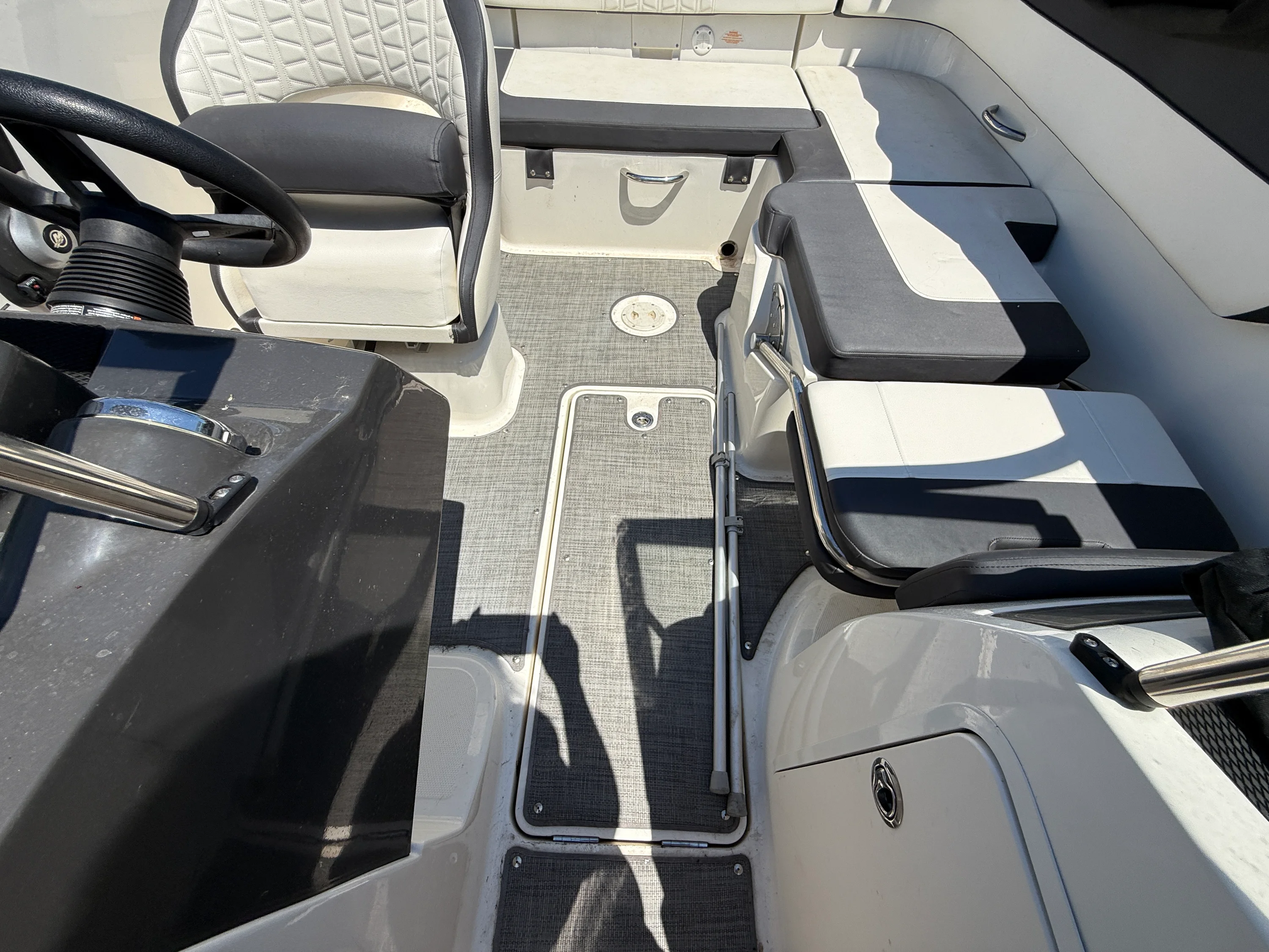 2019 Bayliner VR5 Image Thumbnail #18