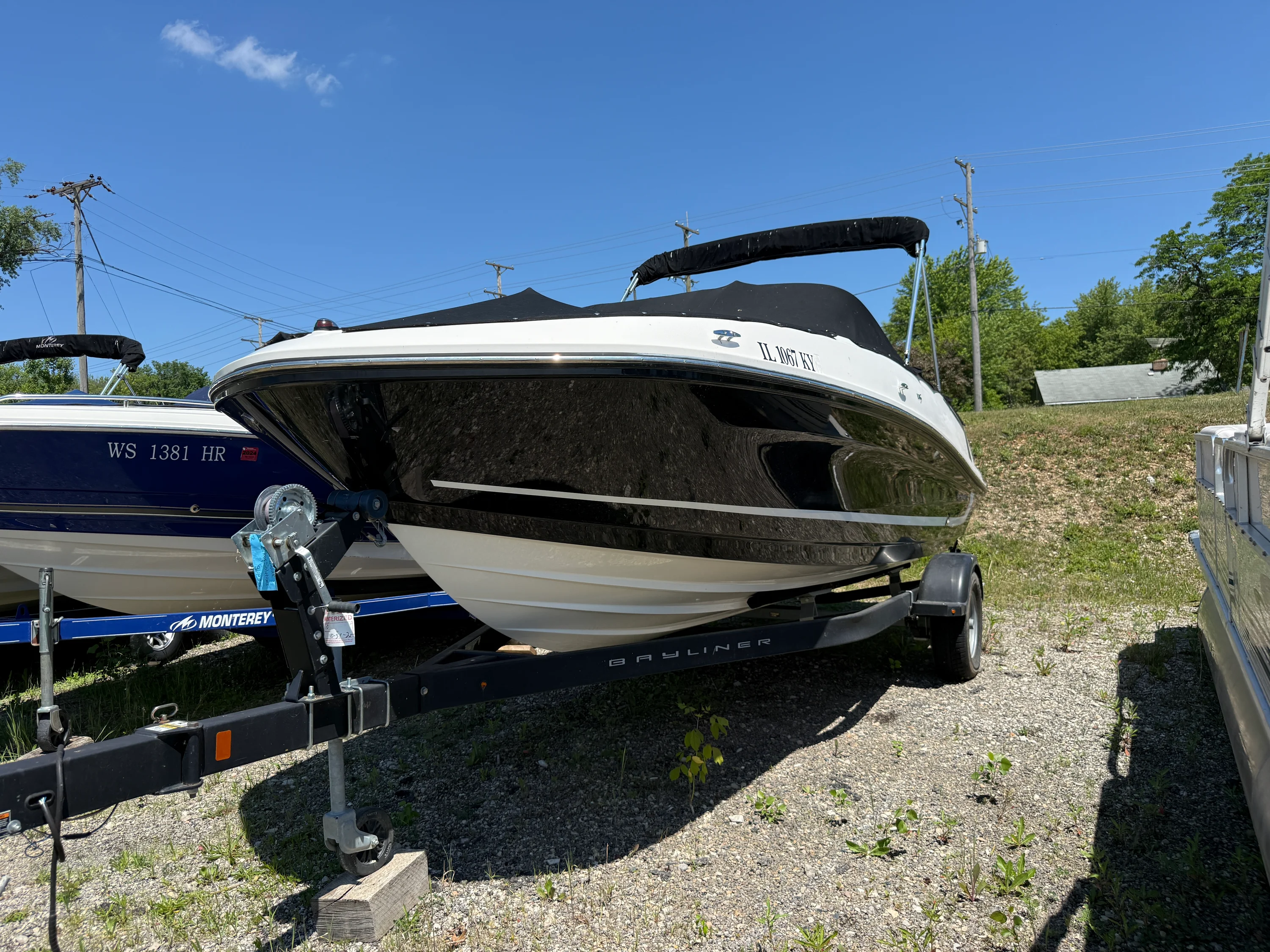 2019 Bayliner VR5 Image Thumbnail #1