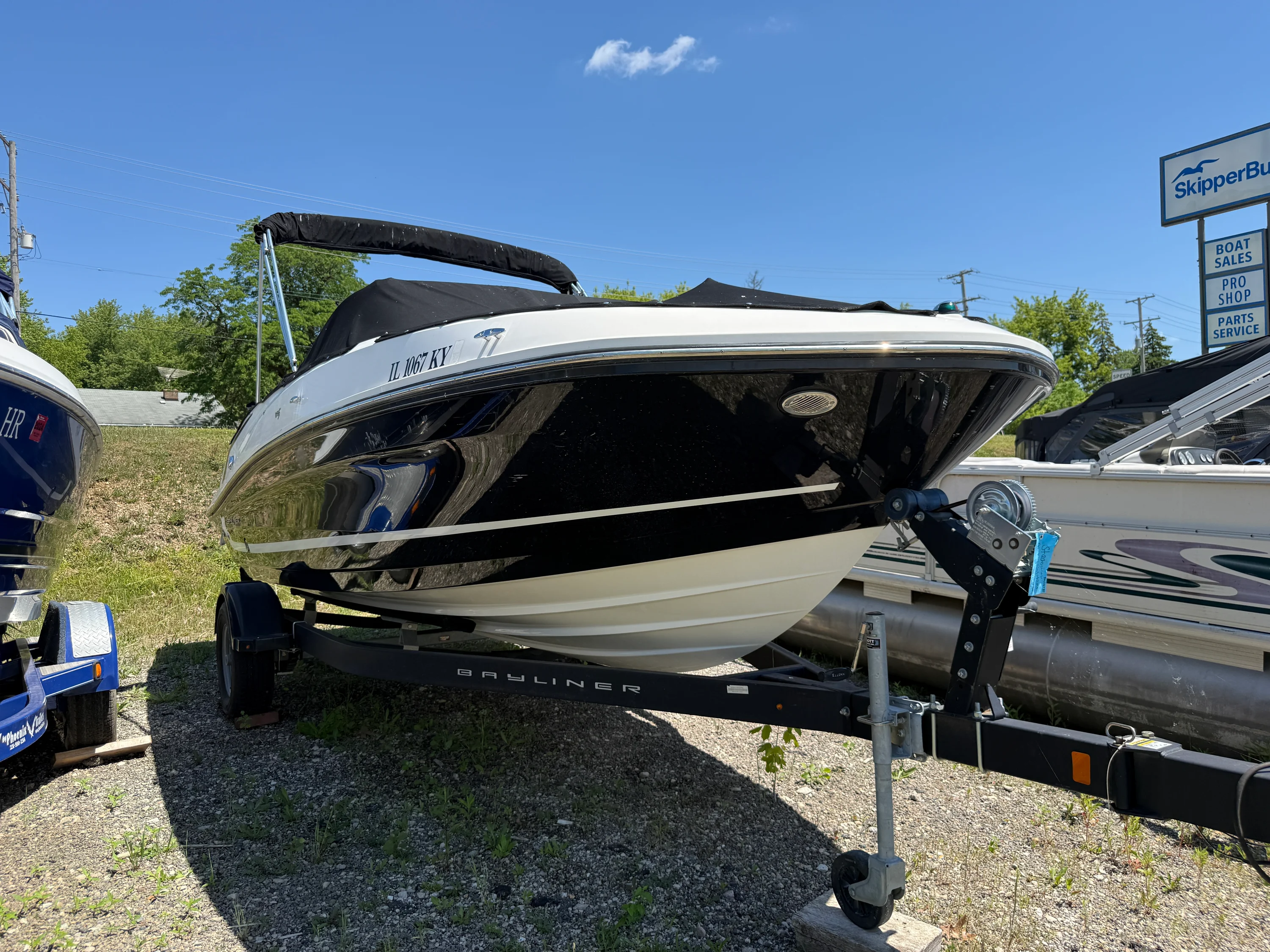 2019 Bayliner VR5 Image Thumbnail #0