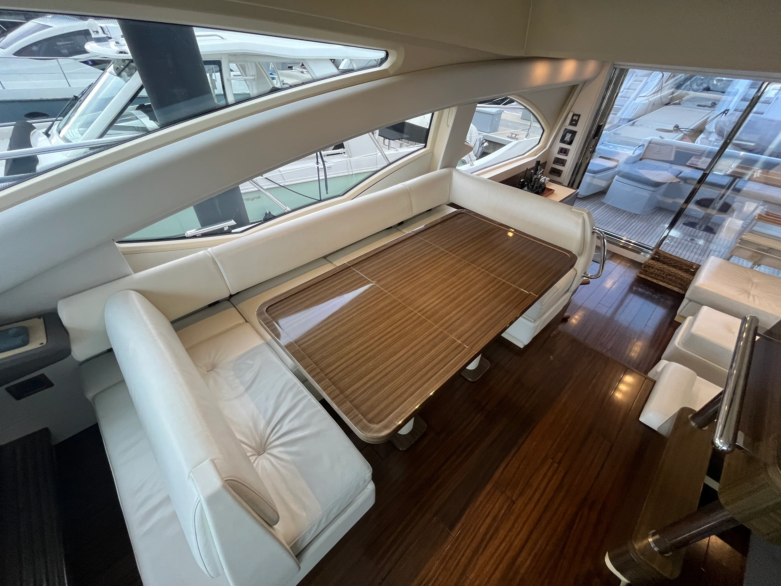 2015 Azimut 54 FLY Image Thumbnail #8