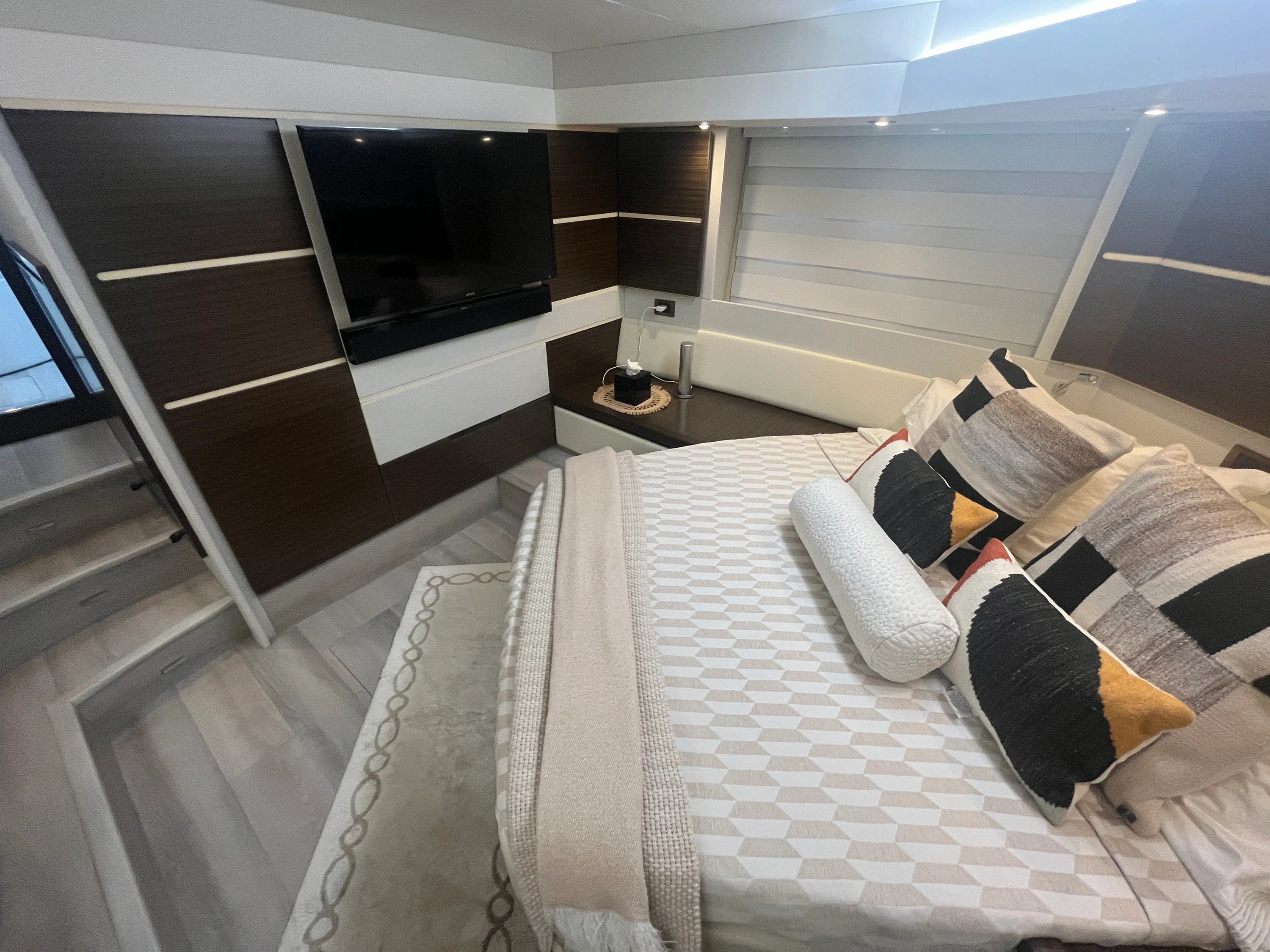 2015 Azimut 54 FLY Image Thumbnail #12